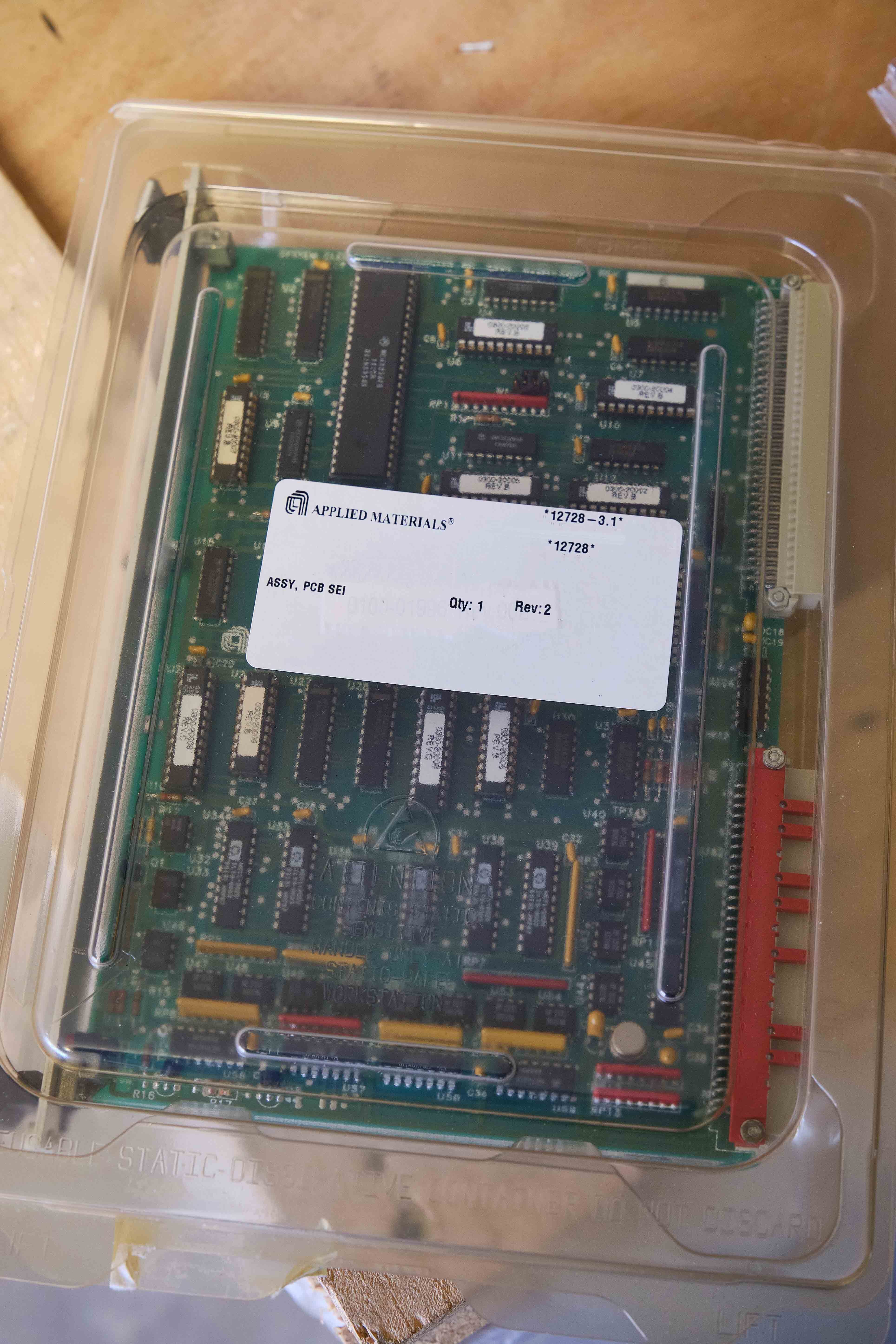 Photo Used AMAT / APPLIED MATERIALS Lot of spare parts and boards For Sale