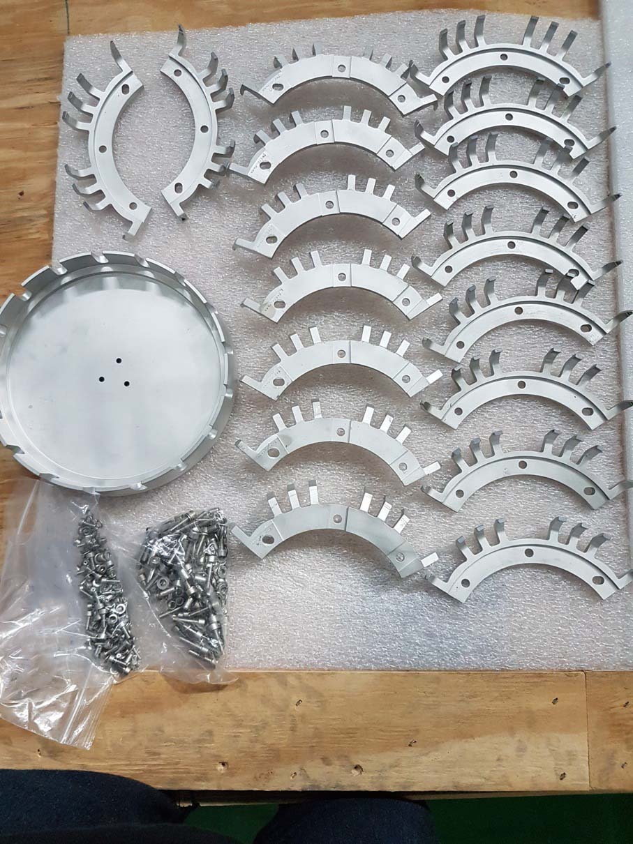 圖為 已使用的 AMAT / APPLIED MATERIALS Lot of spare parts for xR80 待售