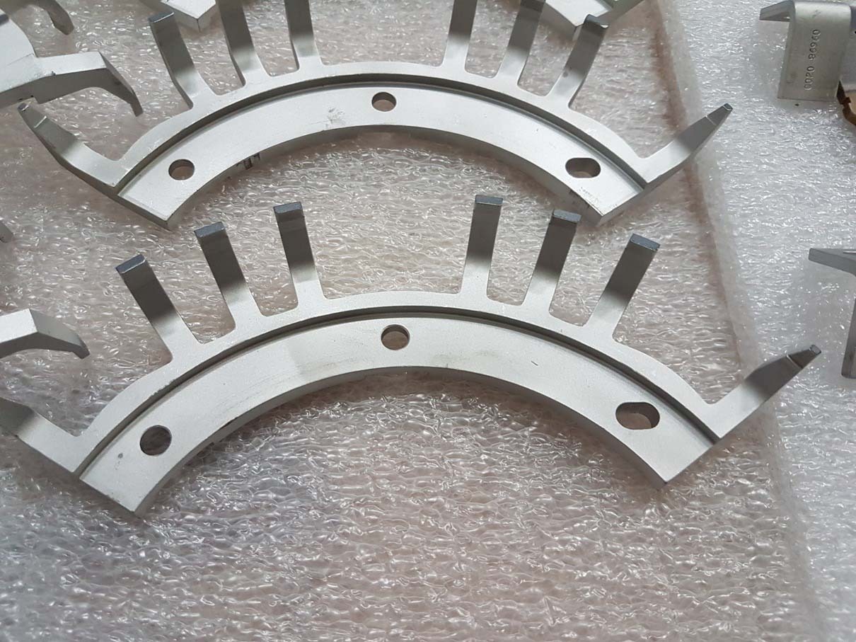 圖為 已使用的 AMAT / APPLIED MATERIALS Lot of spare parts for xR80 待售