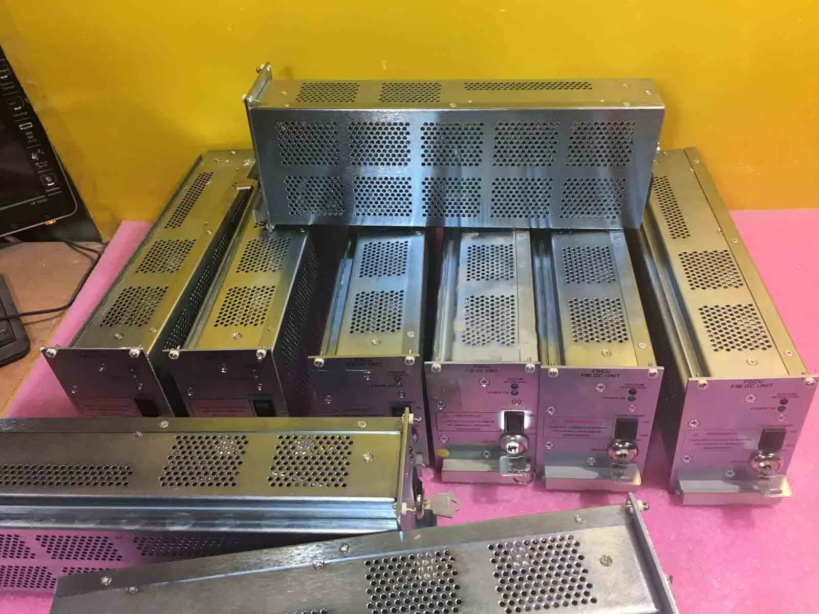 amat-applied-materials_lot-of-