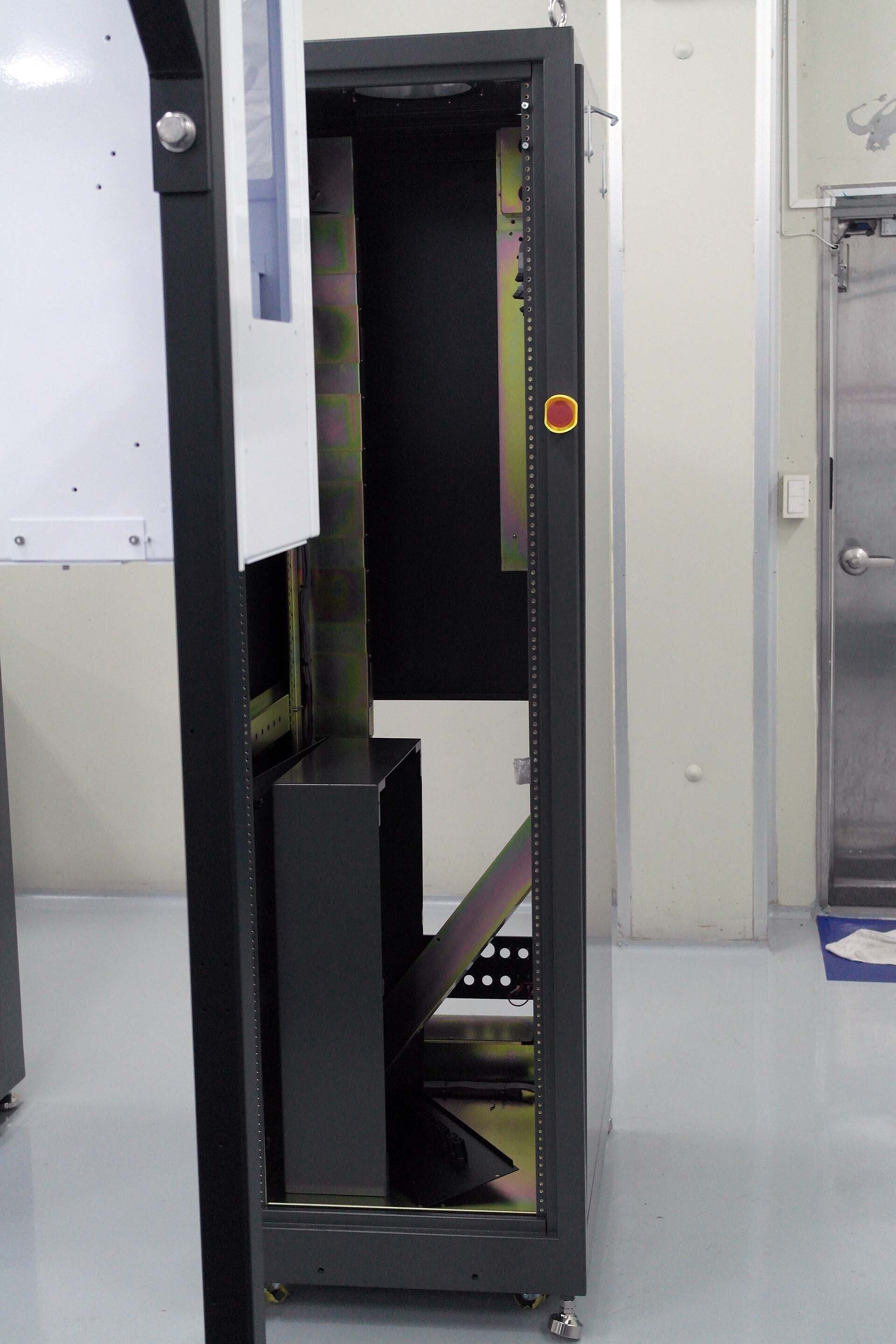 Photo Used AMAT / APPLIED MATERIALS Mainframe for Centura I For Sale