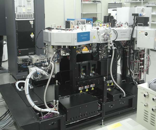 Photo Used AMAT / APPLIED MATERIALS Mainframe for Endura 5500 For Sale