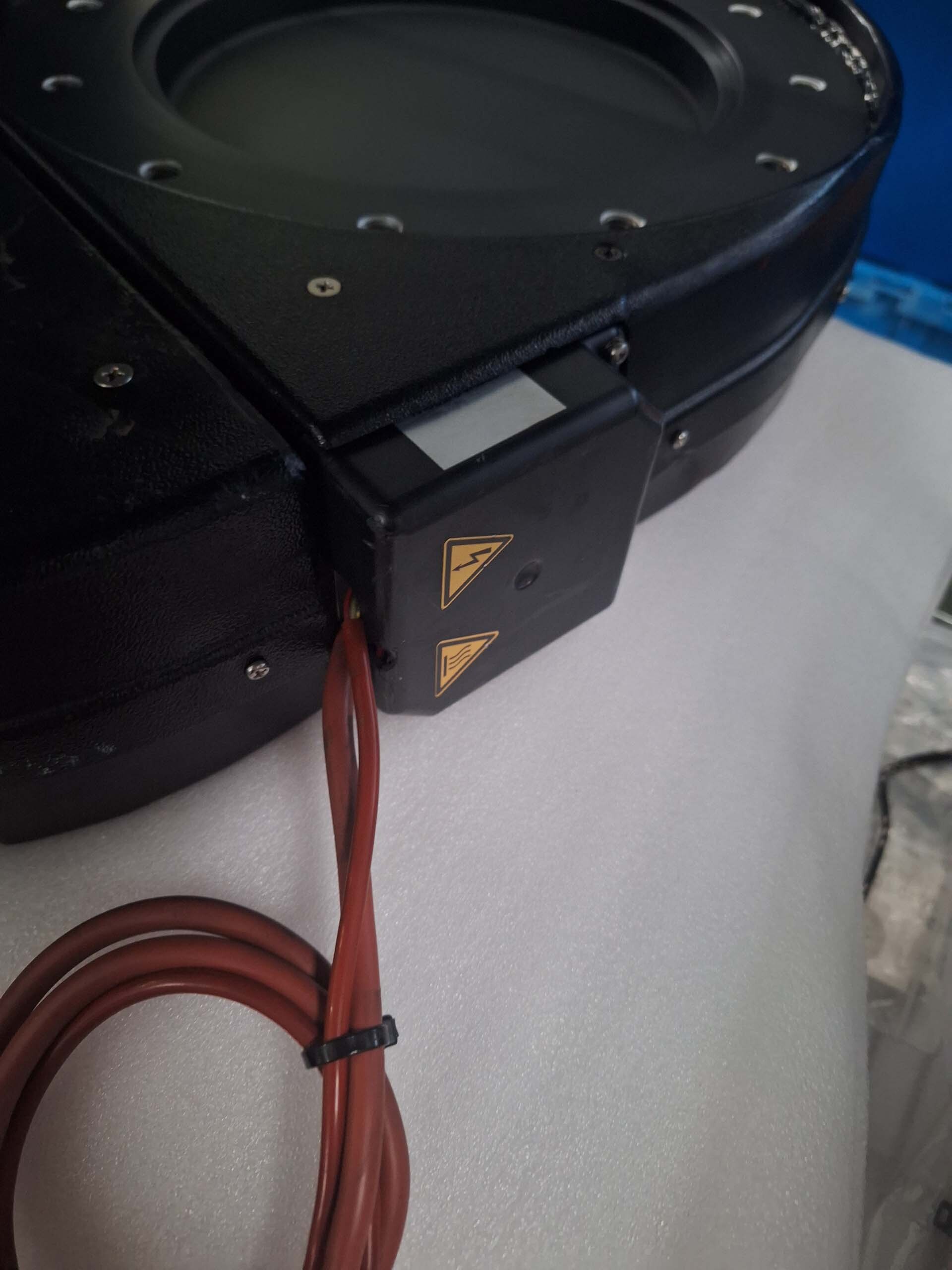 Photo Used AMAT / APPLIED MATERIALS Metal VAT Valve for DPS For Sale