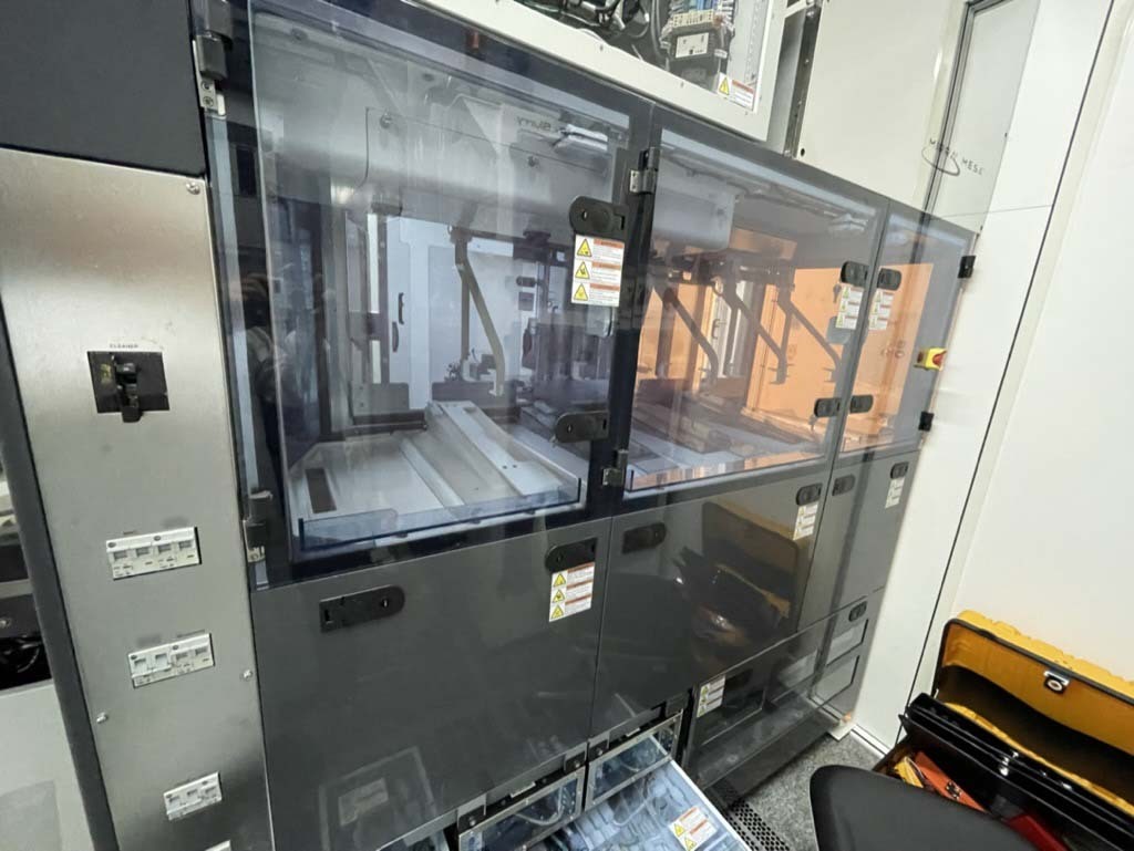 Photo Used AMAT / APPLIED MATERIALS Mirra Mesa For Sale