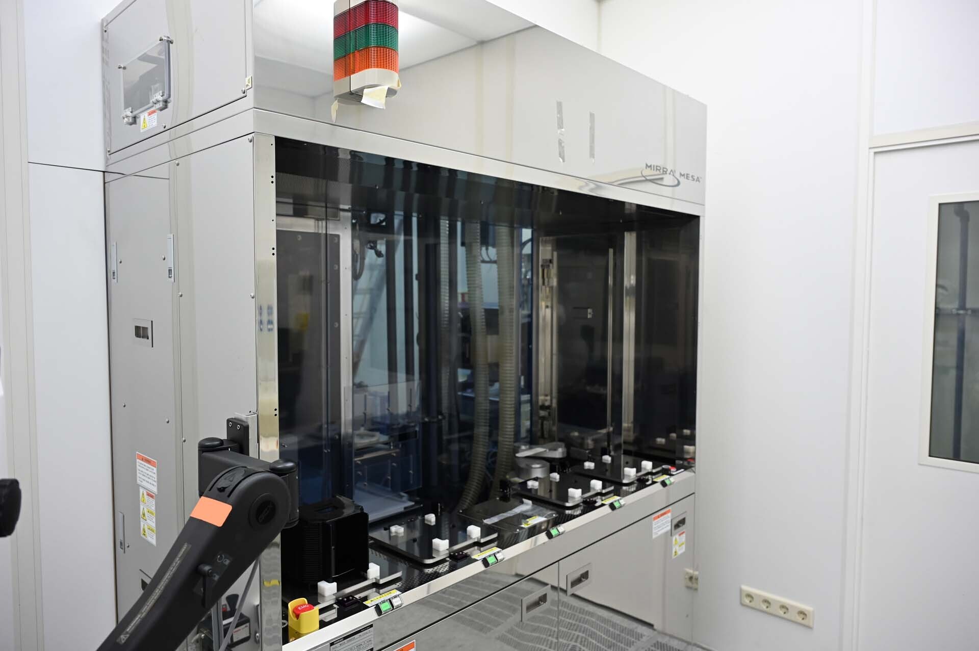 Photo Used AMAT / APPLIED MATERIALS Mirra Mesa For Sale