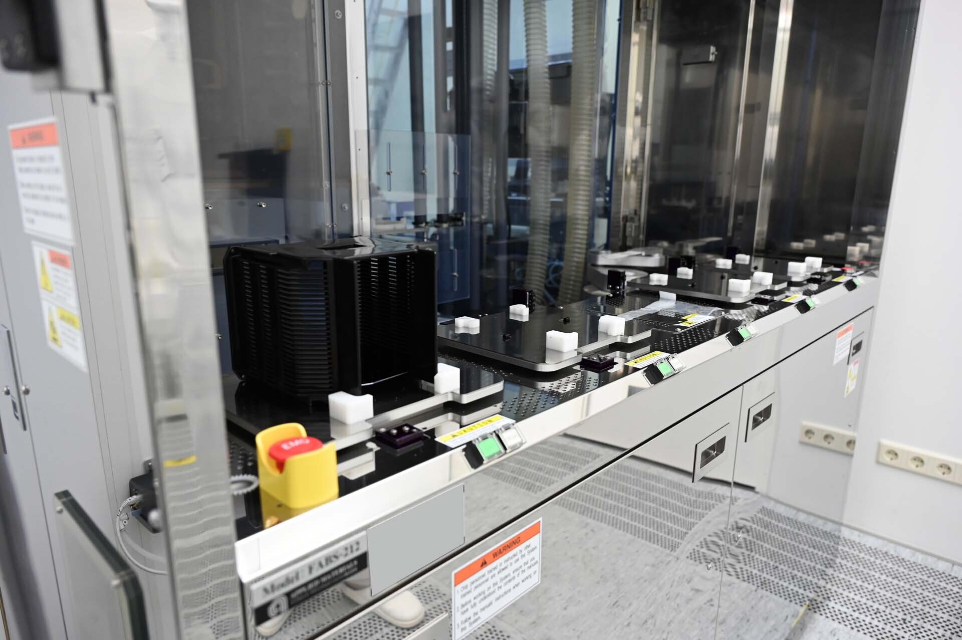 Photo Used AMAT / APPLIED MATERIALS Mirra Mesa For Sale