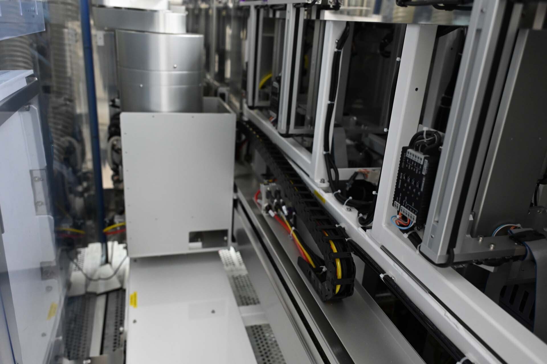 Photo Used AMAT / APPLIED MATERIALS Mirra Mesa For Sale