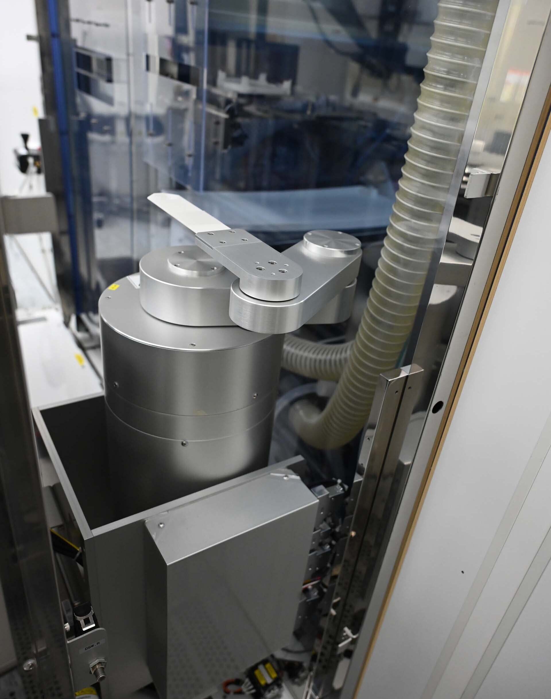 Photo Used AMAT / APPLIED MATERIALS Mirra Mesa For Sale