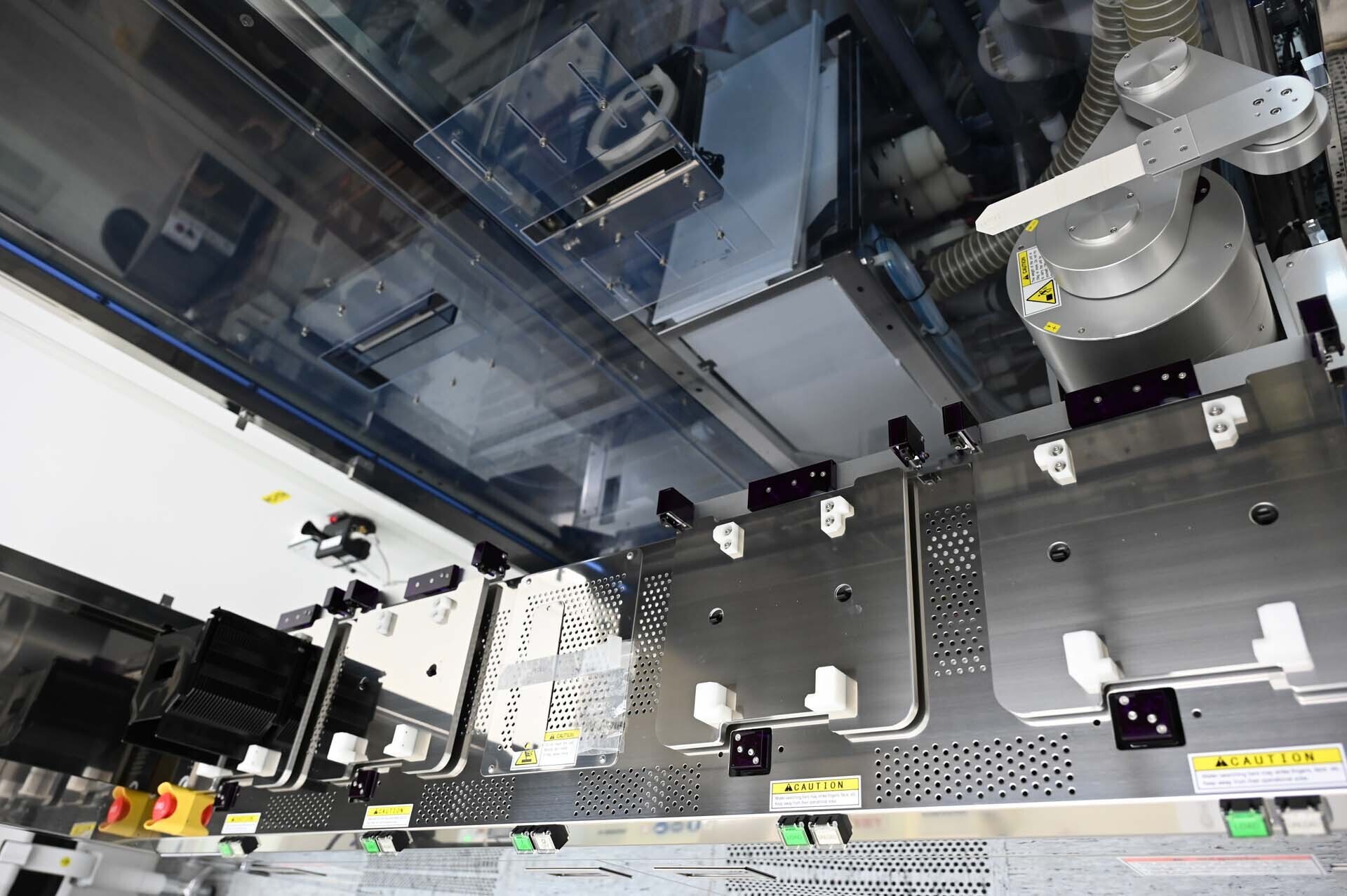 Photo Used AMAT / APPLIED MATERIALS Mirra Mesa For Sale