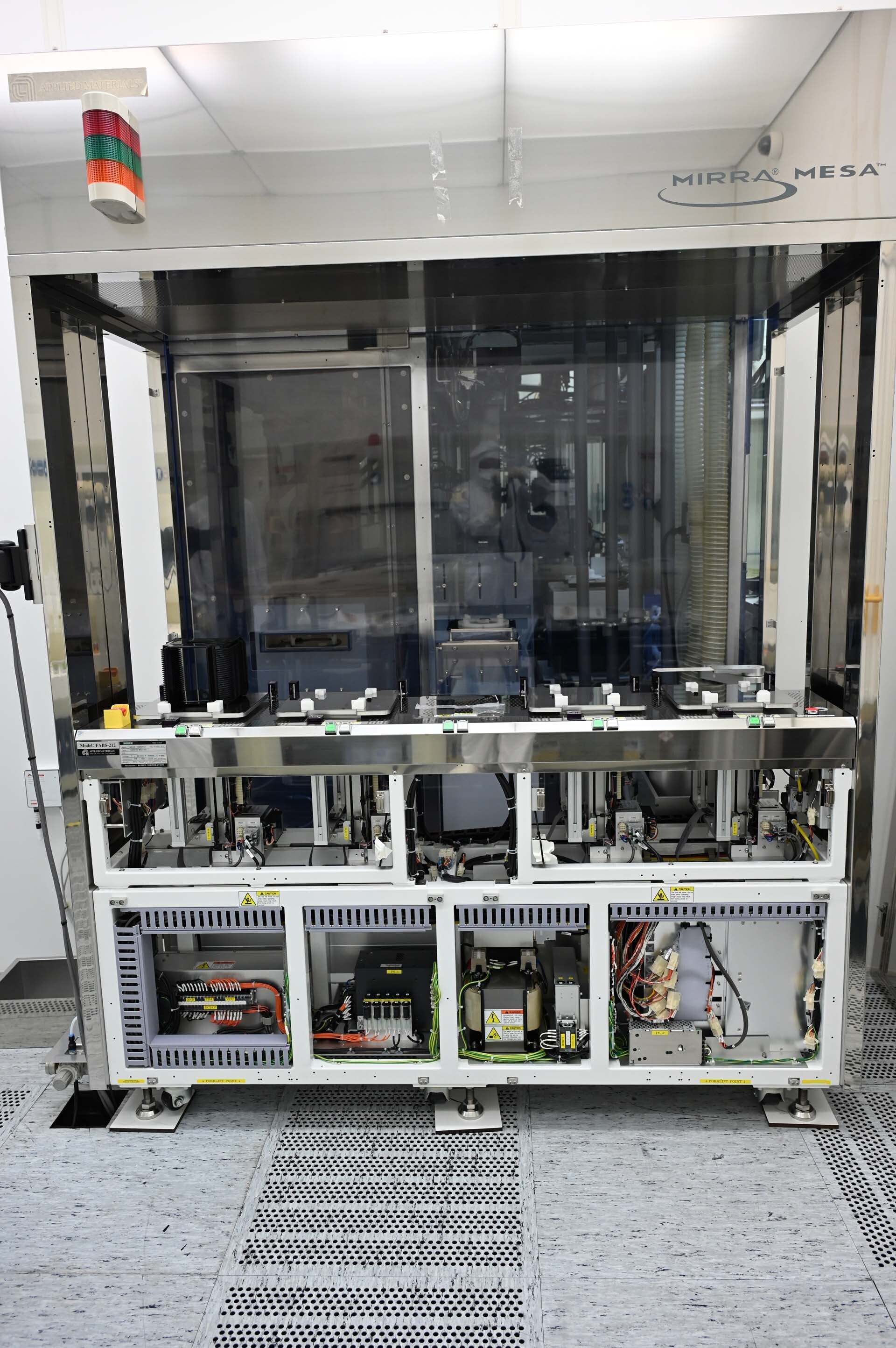 Photo Used AMAT / APPLIED MATERIALS Mirra Mesa For Sale