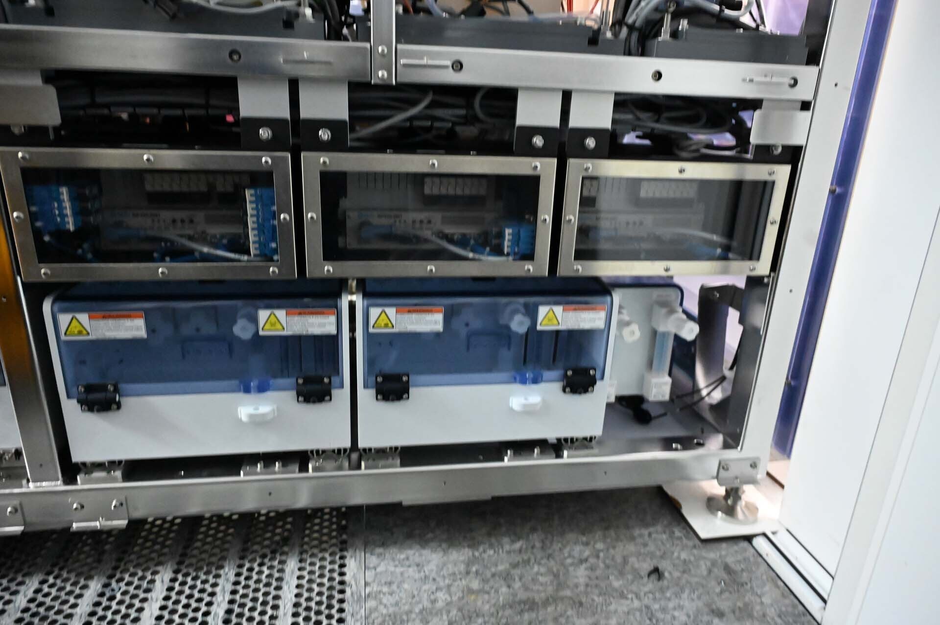 Photo Used AMAT / APPLIED MATERIALS Mirra Mesa For Sale