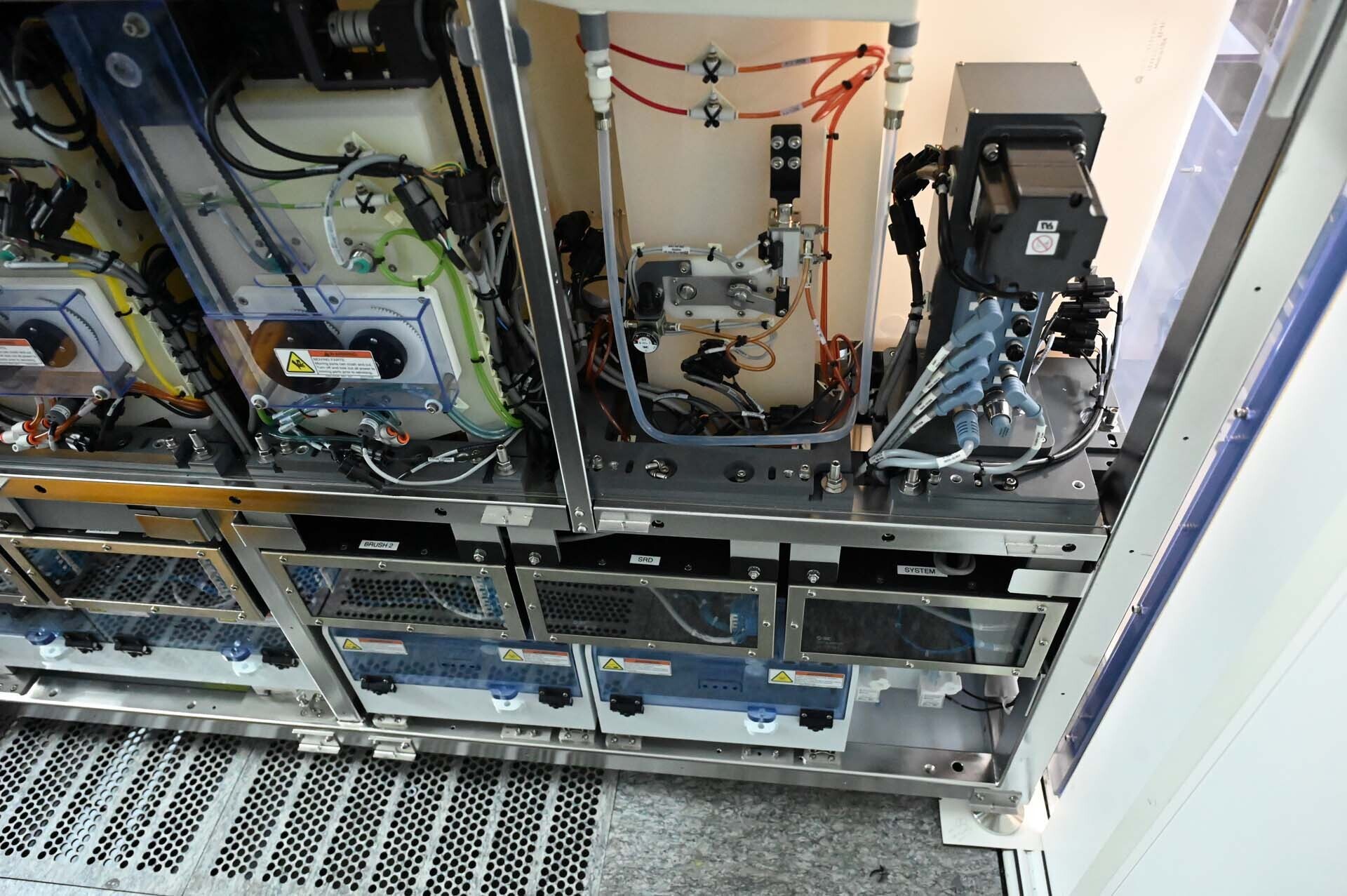 Photo Used AMAT / APPLIED MATERIALS Mirra Mesa For Sale