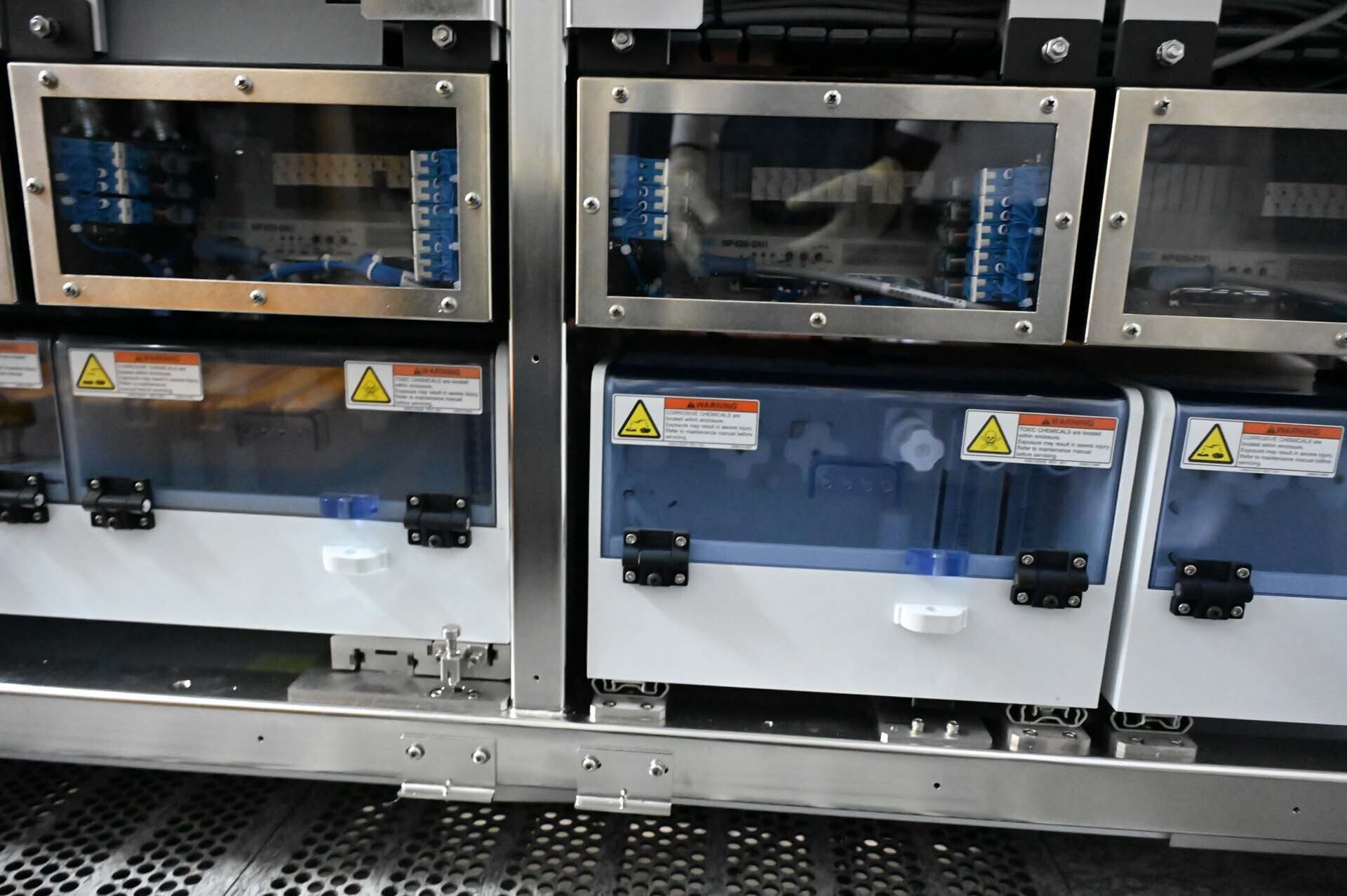 Photo Used AMAT / APPLIED MATERIALS Mirra Mesa For Sale