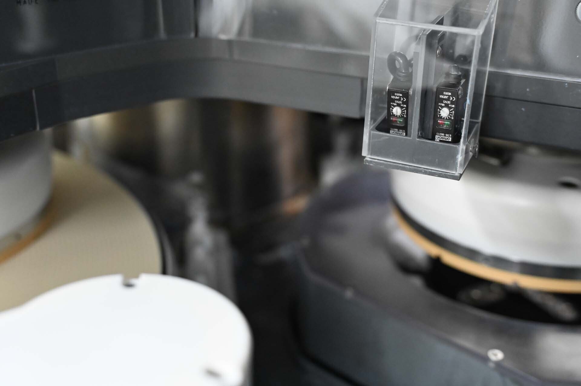 Photo Used AMAT / APPLIED MATERIALS Mirra Mesa For Sale