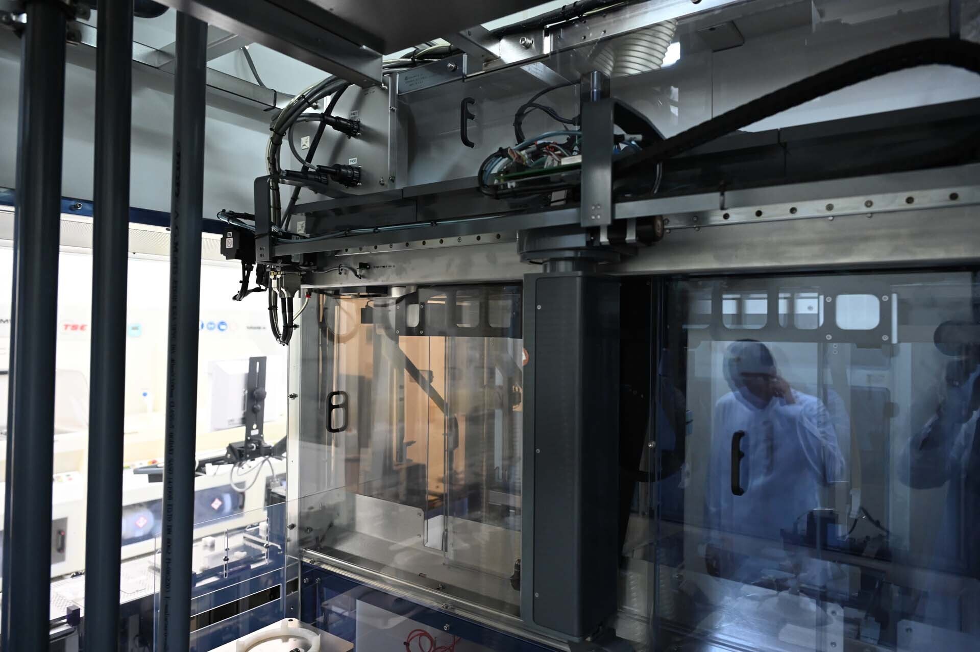 Photo Used AMAT / APPLIED MATERIALS Mirra Mesa For Sale