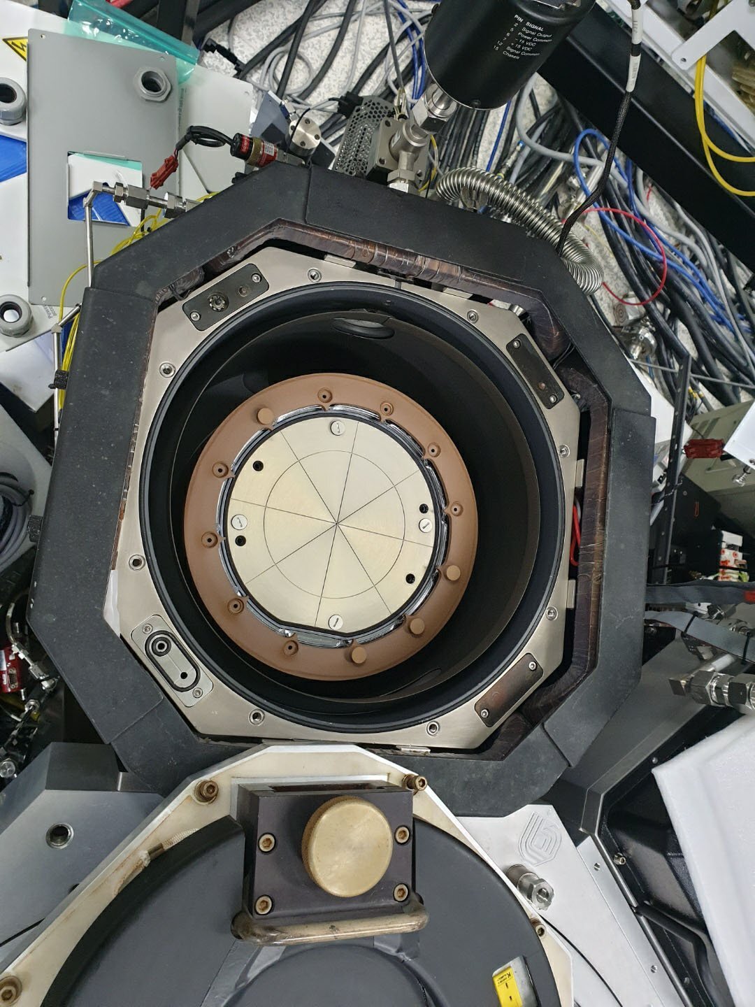 フォト（写真） 使用される AMAT / APPLIED MATERIALS Poly chamber assembly for MxP 販売のために