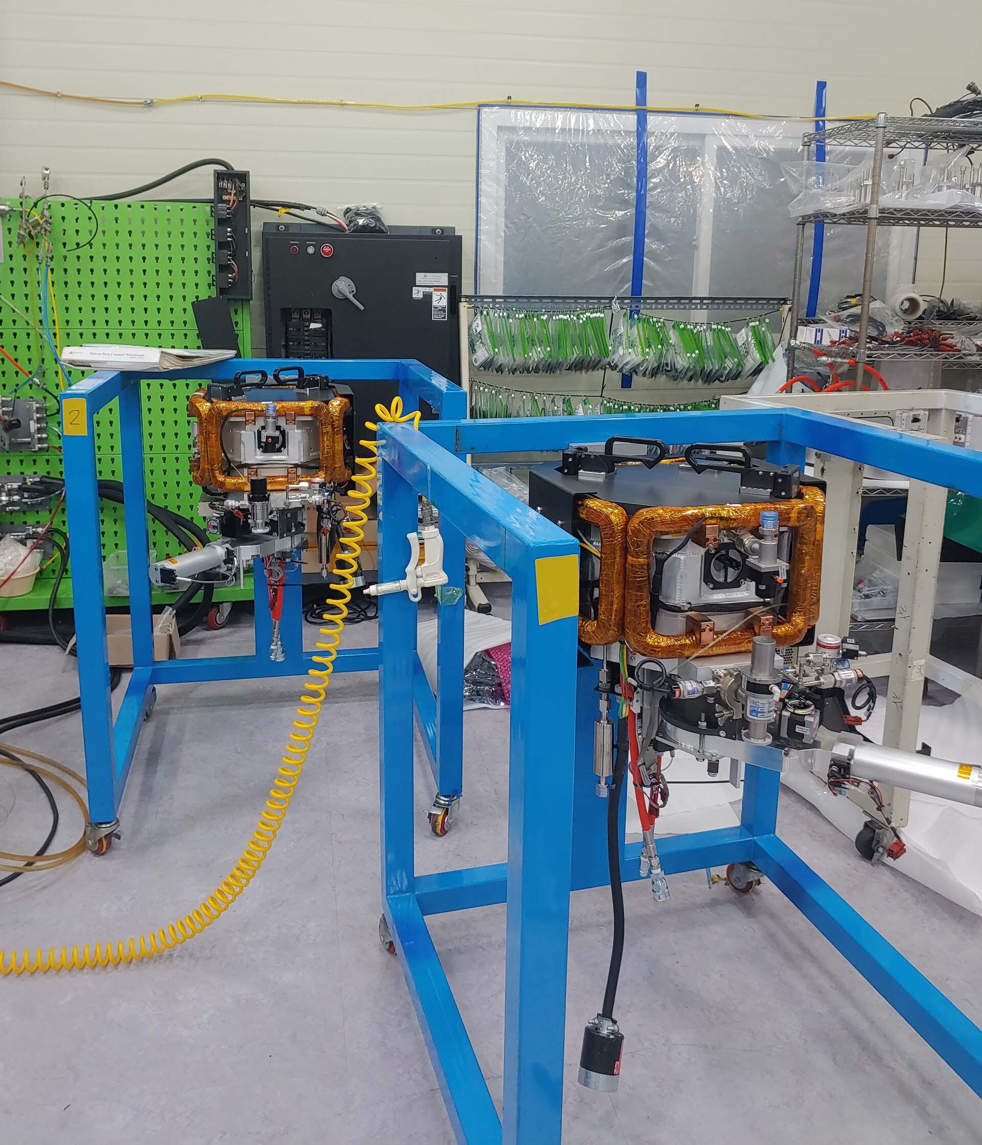Photo Used AMAT / APPLIED MATERIALS Oxide chambers for P5000 EMxP+ For Sale