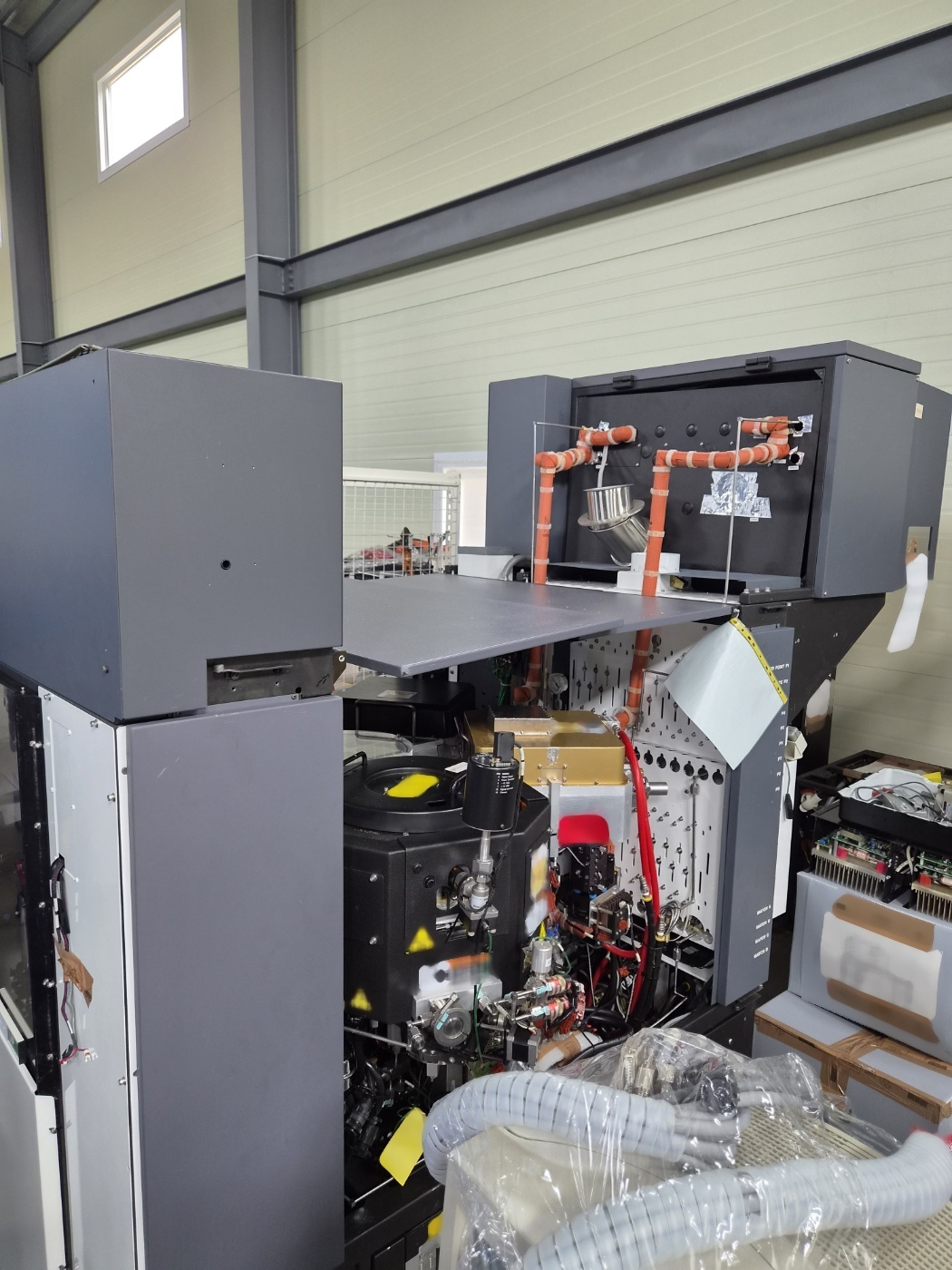 Photo Used AMAT / APPLIED MATERIALS P5000 TEOS For Sale