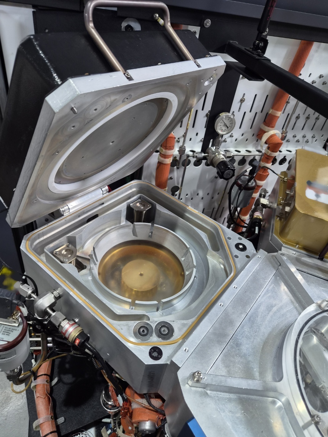 Photo Used AMAT / APPLIED MATERIALS P5000 TEOS For Sale