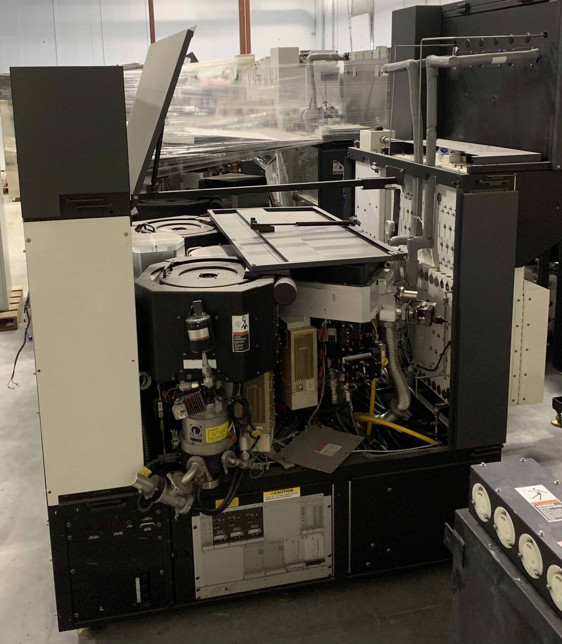 Photo Used AMAT / APPLIED MATERIALS P5000 For Sale