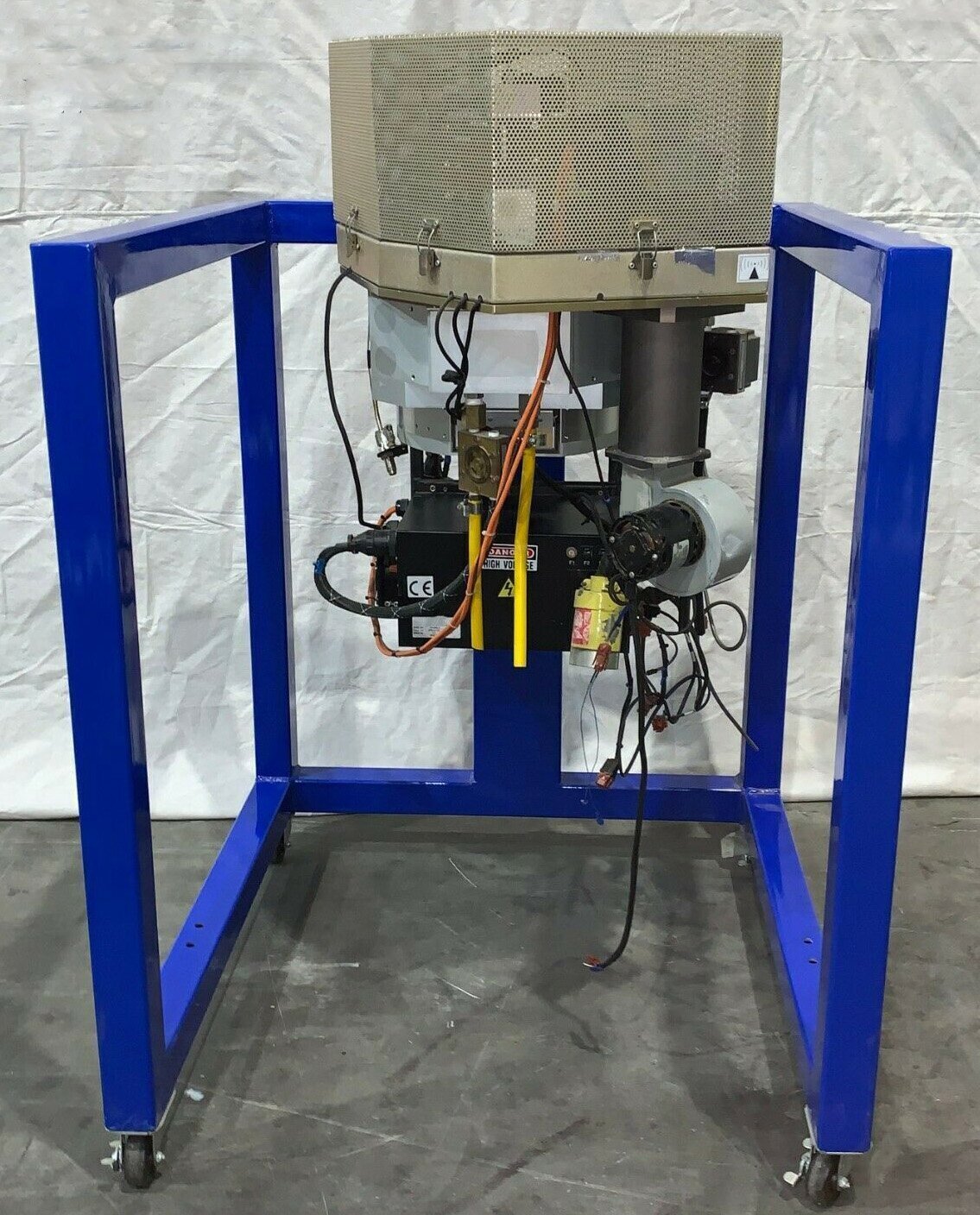 Photo Used AMAT / APPLIED MATERIALS CVD Etch process chamber for P5000 For Sale