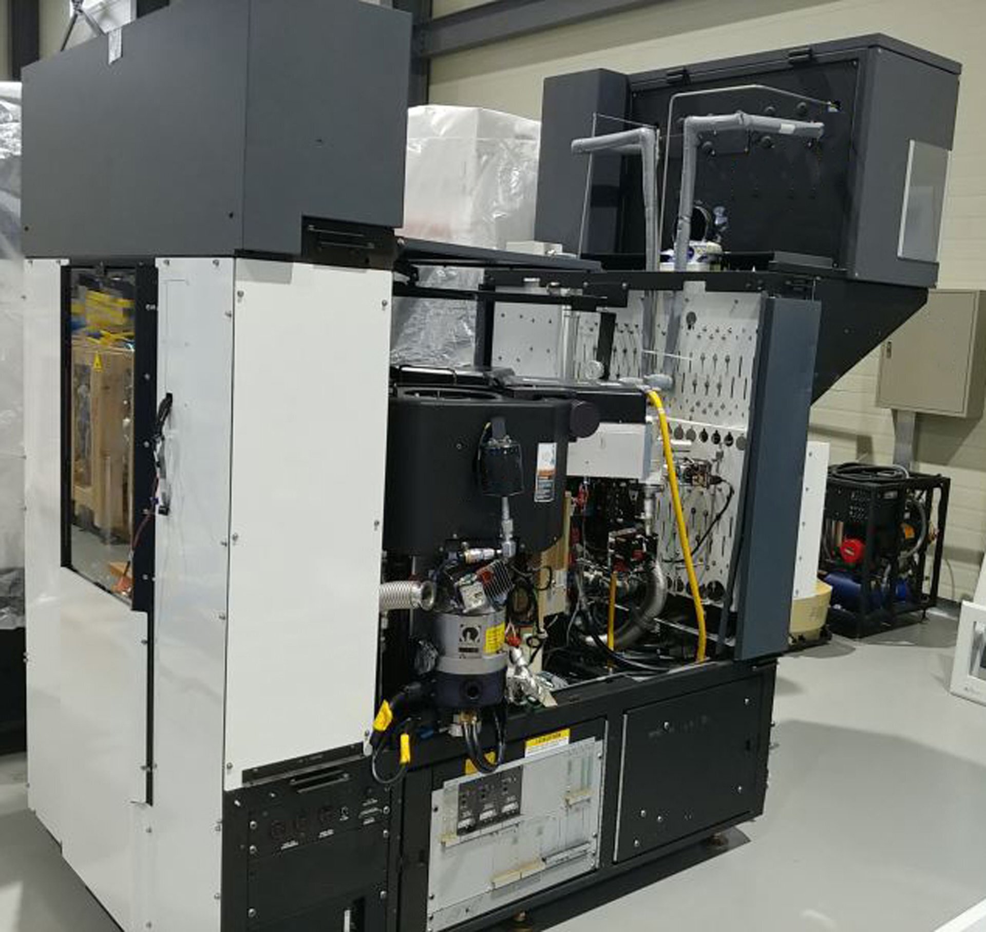 Photo Used AMAT / APPLIED MATERIALS P5000 For Sale