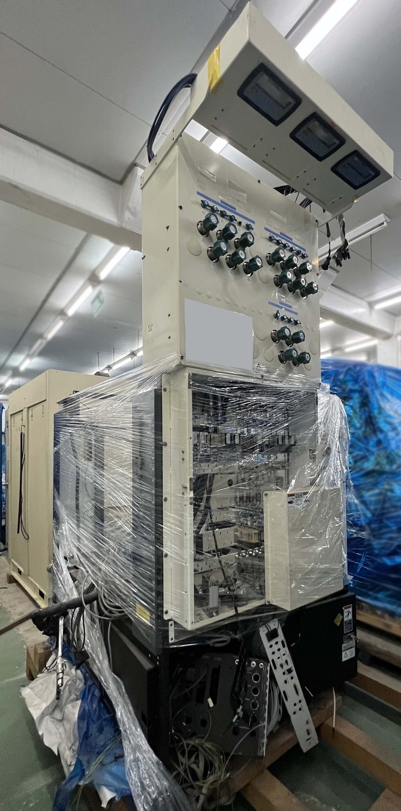 フォト（写真） 使用される AMAT / APPLIED MATERIALS P5000E Chamber frame 販売のために