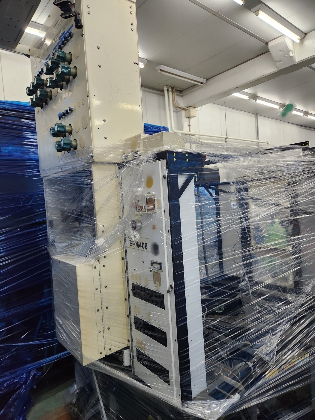 フォト（写真） 使用される AMAT / APPLIED MATERIALS P5000E Chamber frame 販売のために