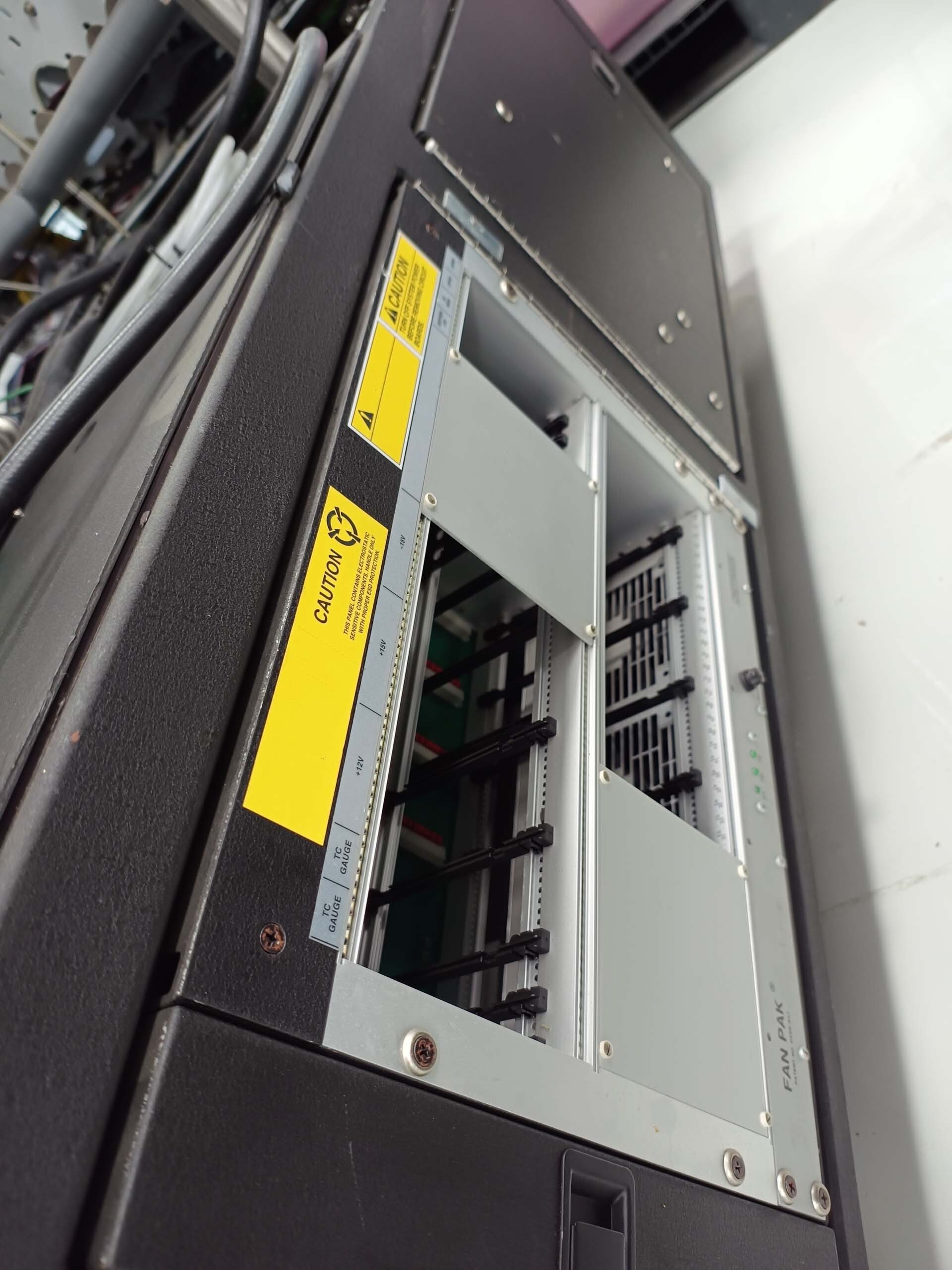 フォト（写真） 使用される AMAT / APPLIED MATERIALS P5000 Mark II-J 販売のために
