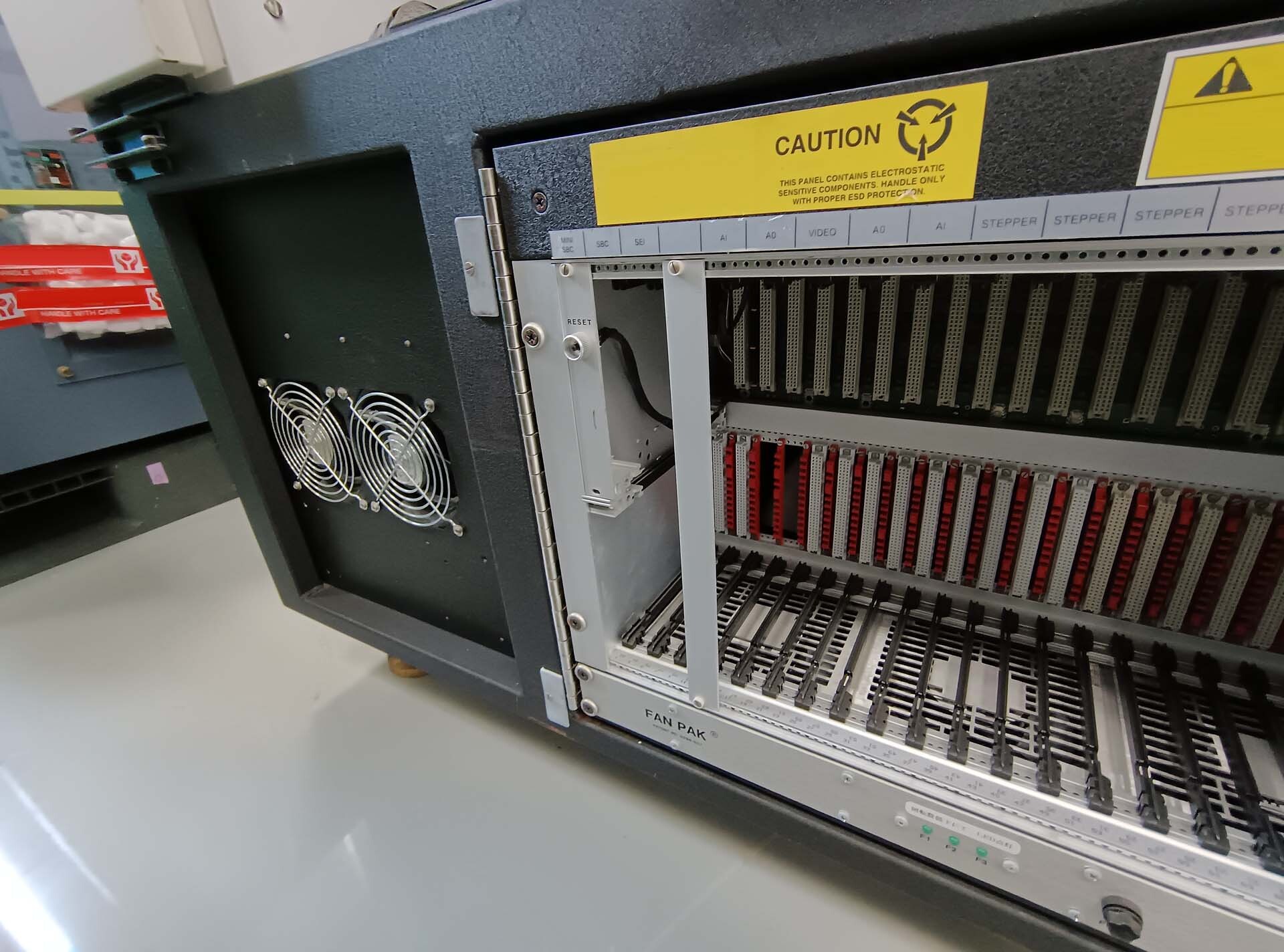 フォト（写真） 使用される AMAT / APPLIED MATERIALS P5000 Mark II-J 販売のために