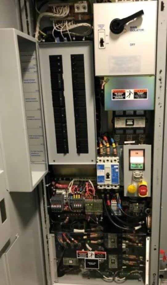 Photo Utilisé AMAT / APPLIED MATERIALS Precision Implant xR200S À vendre