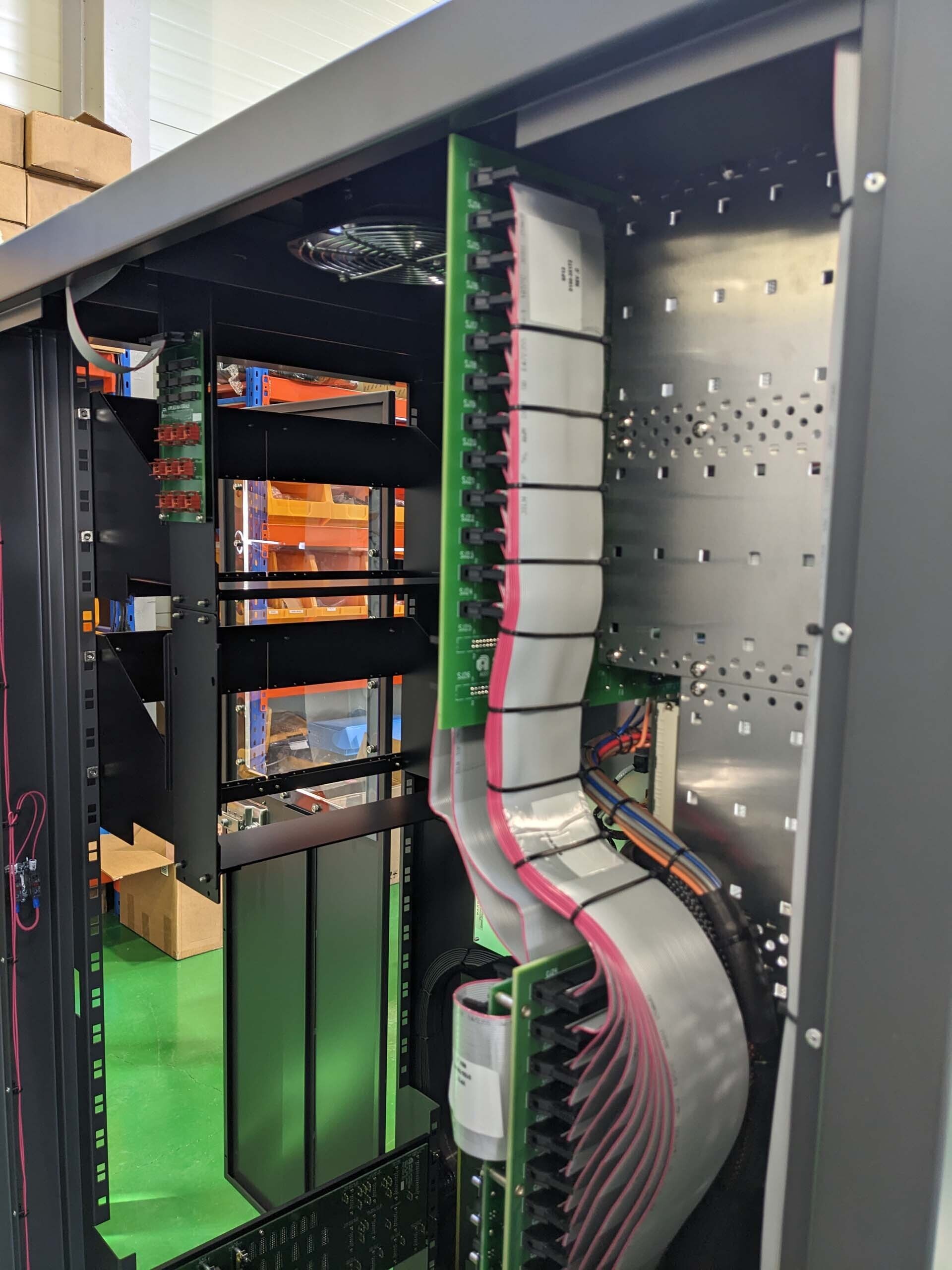 AMAT / APPLIED MATERIALS Rack and mainframe for Centura II Parts 用 待售的 ...