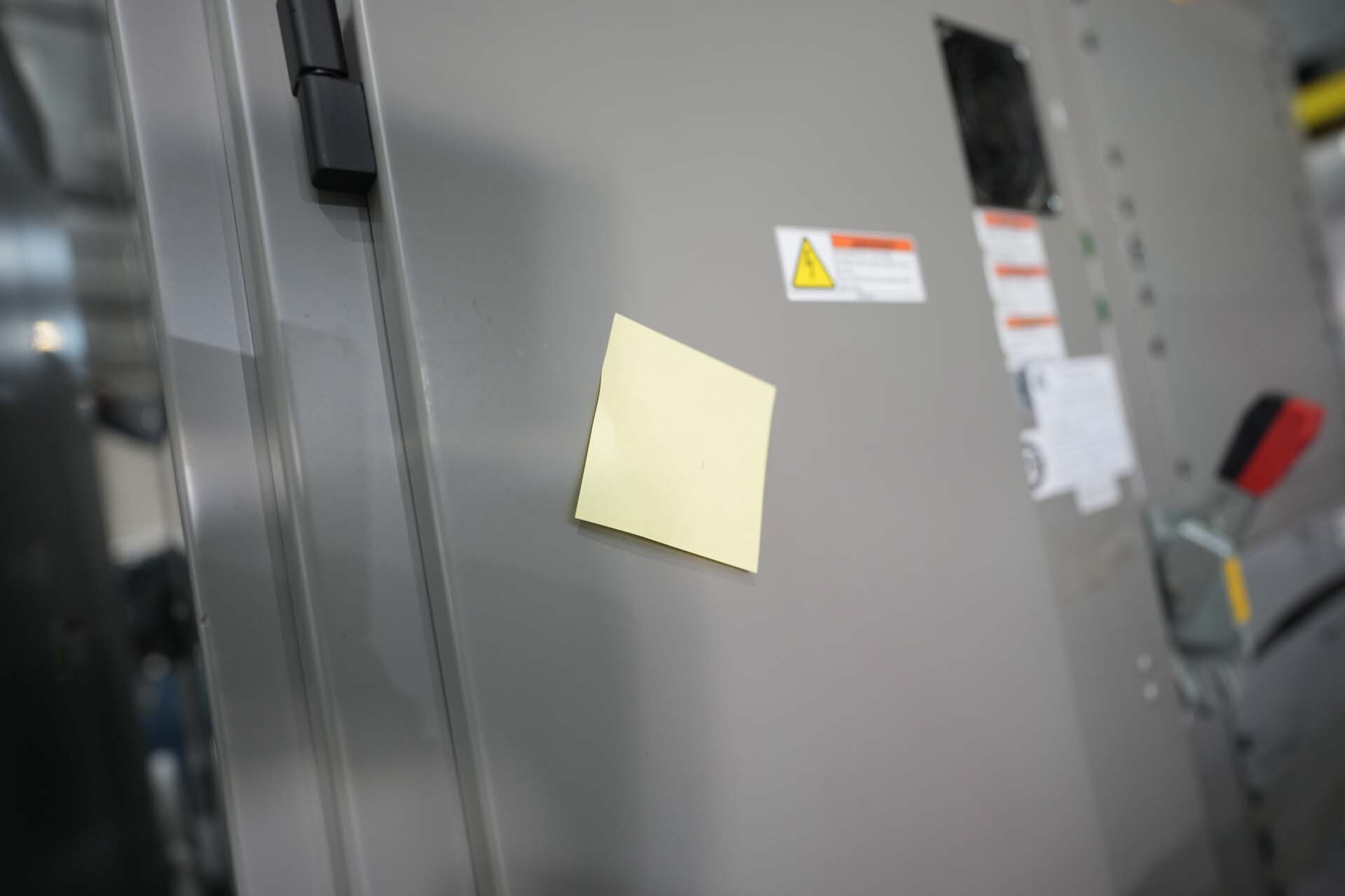 Foto Verwendet AMAT / APPLIED MATERIALS Microwave Zum Verkauf