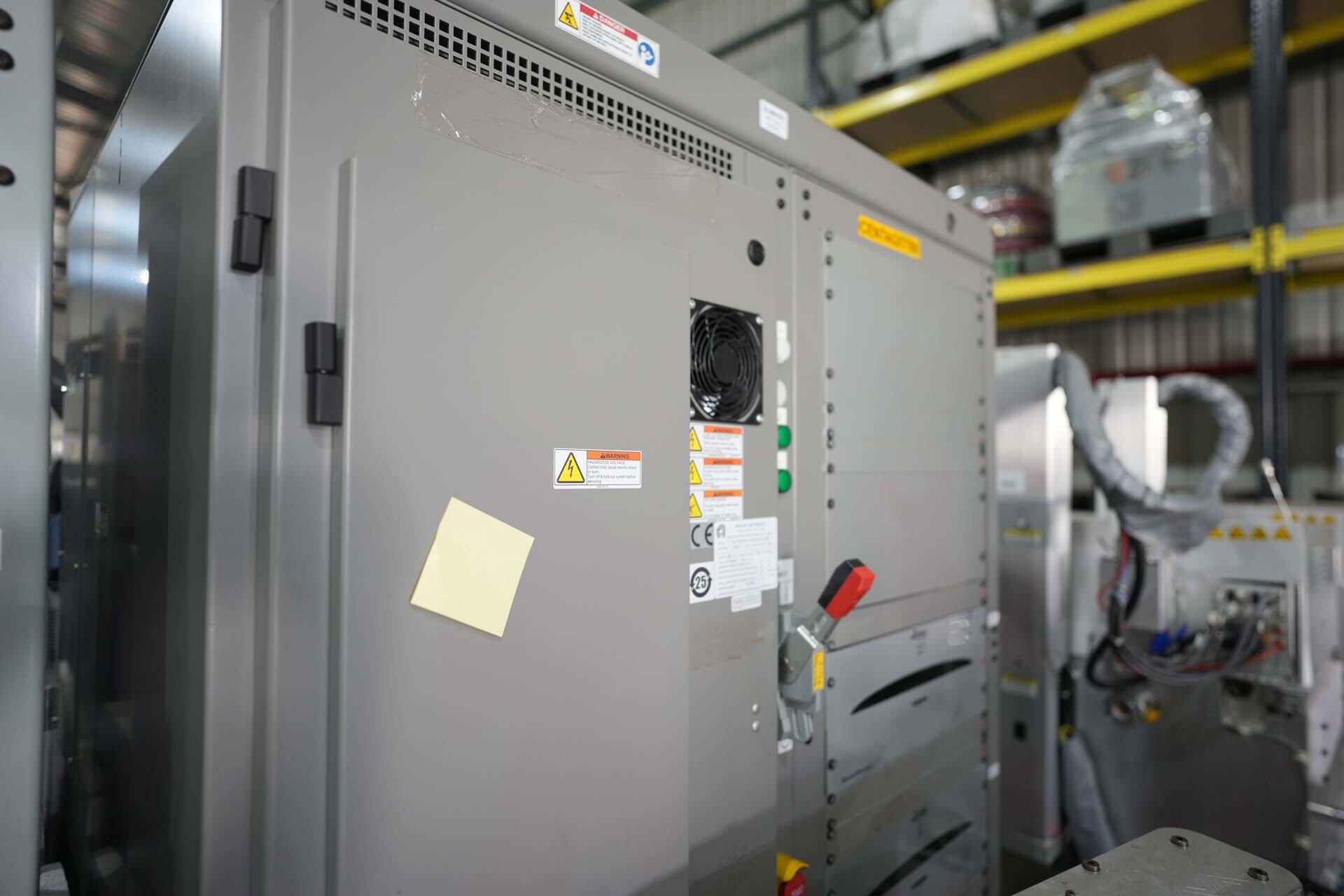 Foto Verwendet AMAT / APPLIED MATERIALS Microwave Zum Verkauf