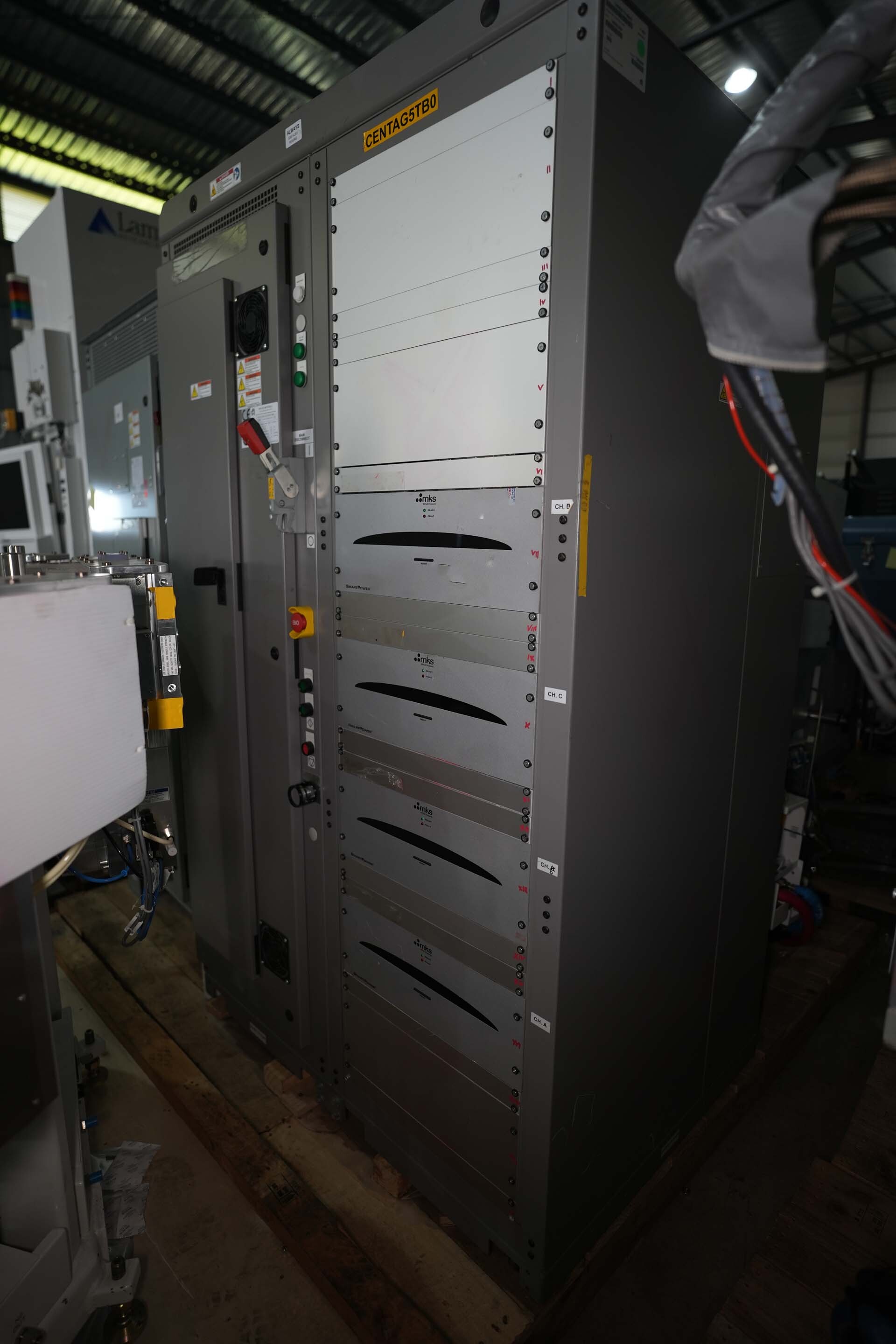 Foto Verwendet AMAT / APPLIED MATERIALS Microwave Zum Verkauf