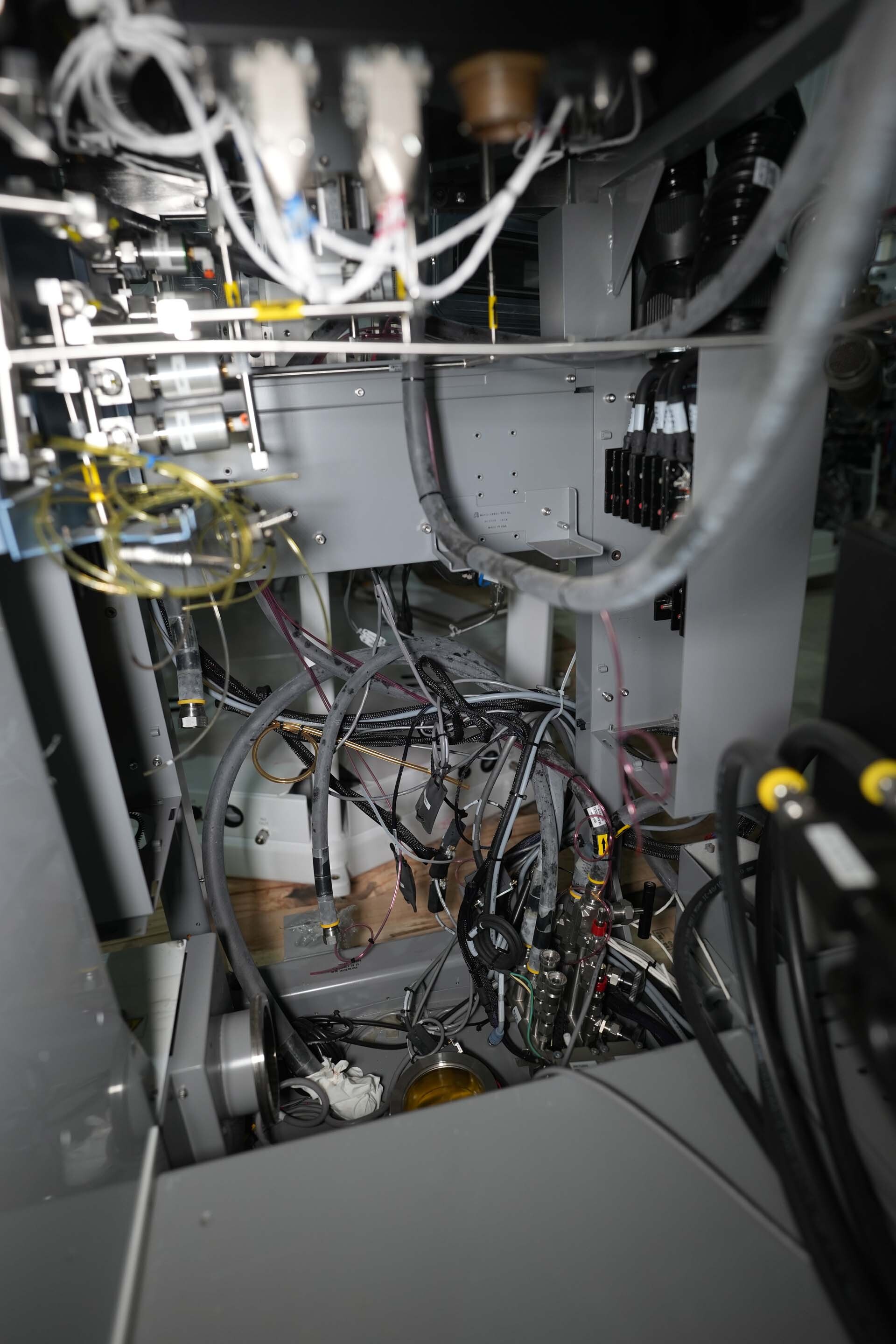 Foto Verwendet AMAT / APPLIED MATERIALS Microwave Zum Verkauf