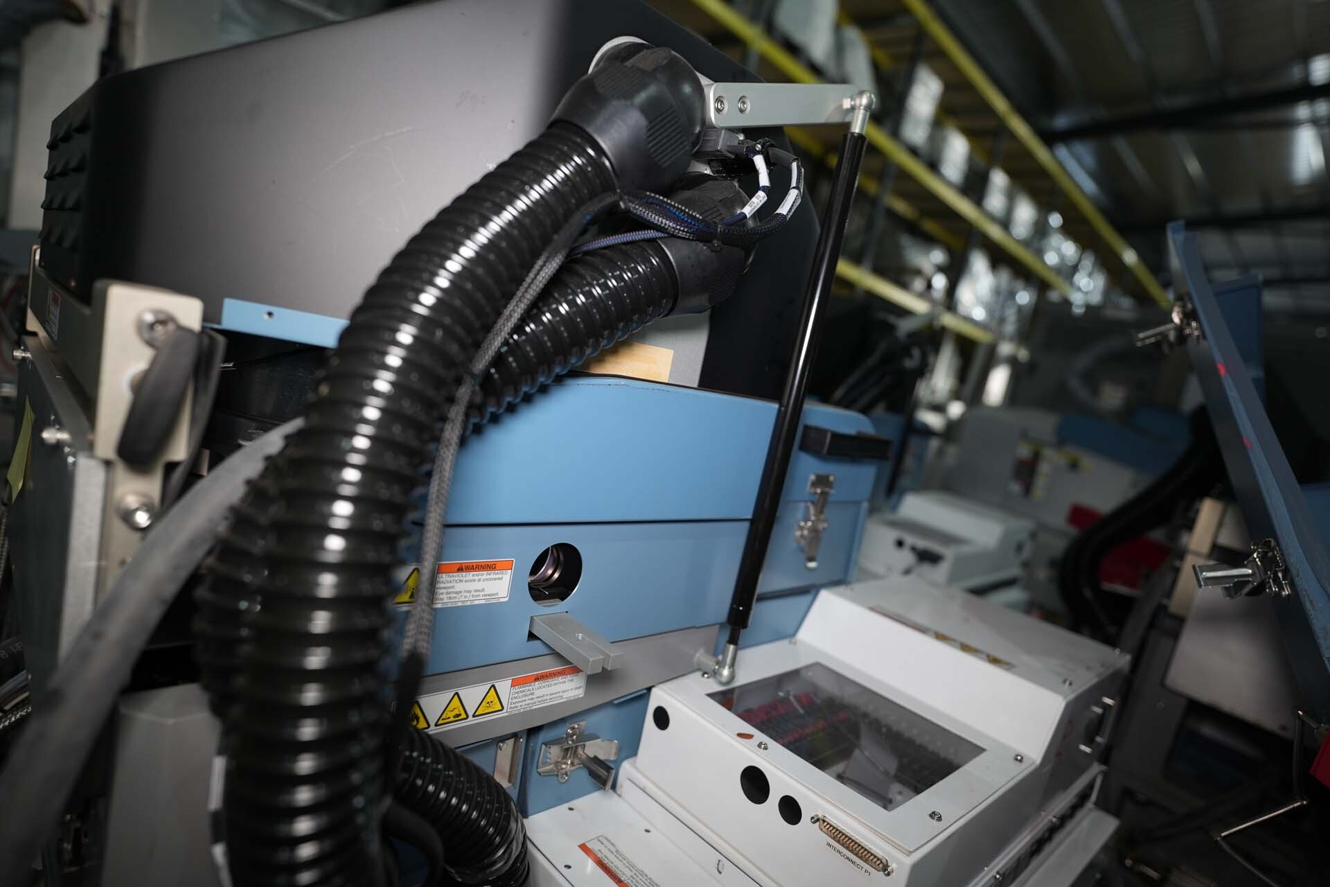 Foto Verwendet AMAT / APPLIED MATERIALS Microwave Zum Verkauf