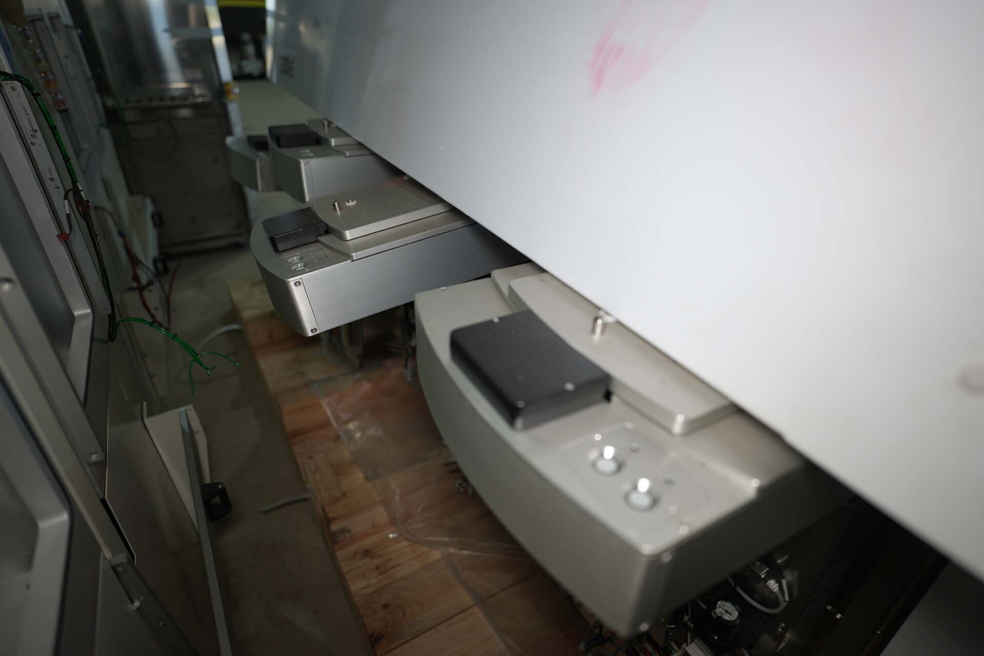 Foto Verwendet AMAT / APPLIED MATERIALS Microwave Zum Verkauf