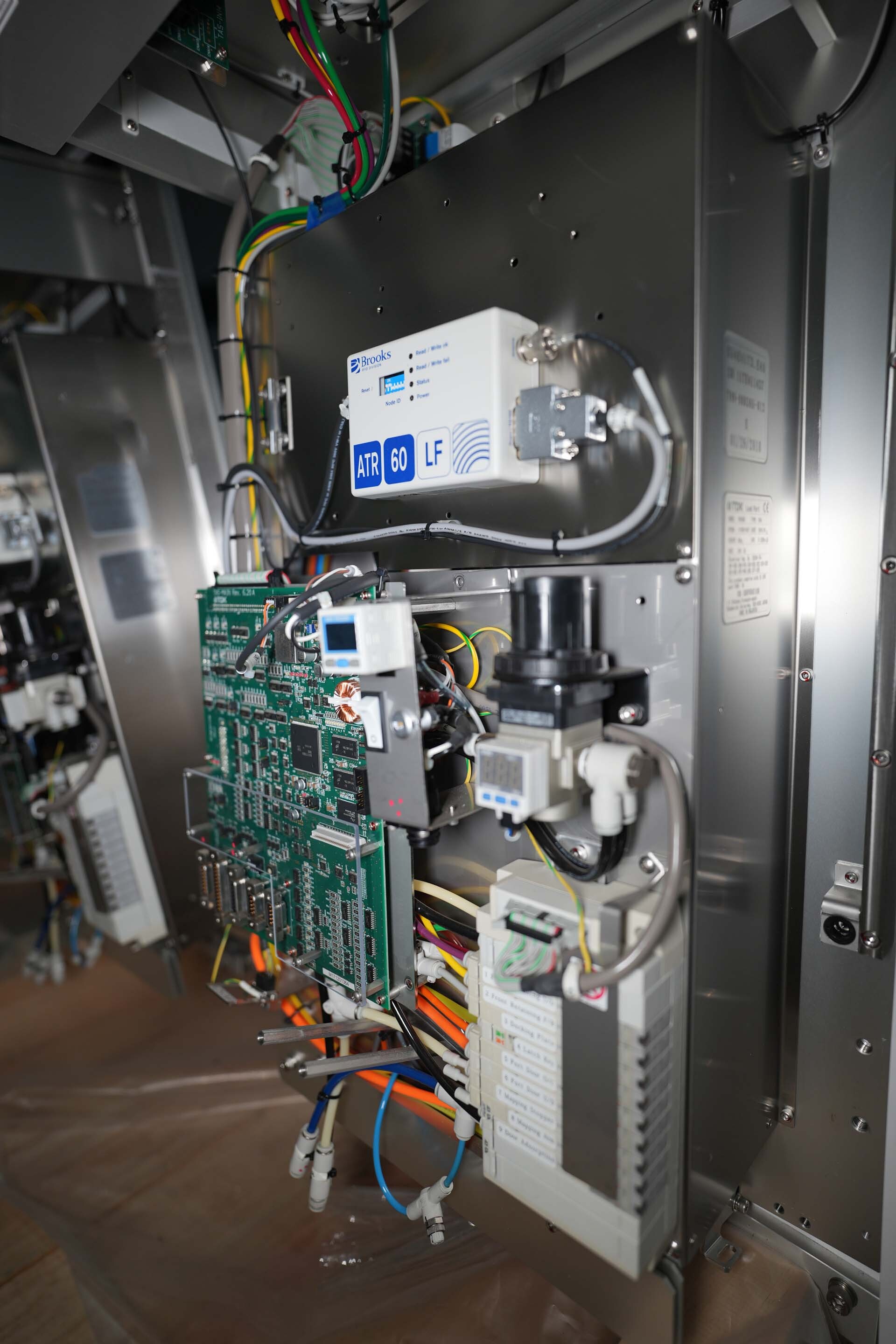 Foto Verwendet AMAT / APPLIED MATERIALS Microwave Zum Verkauf