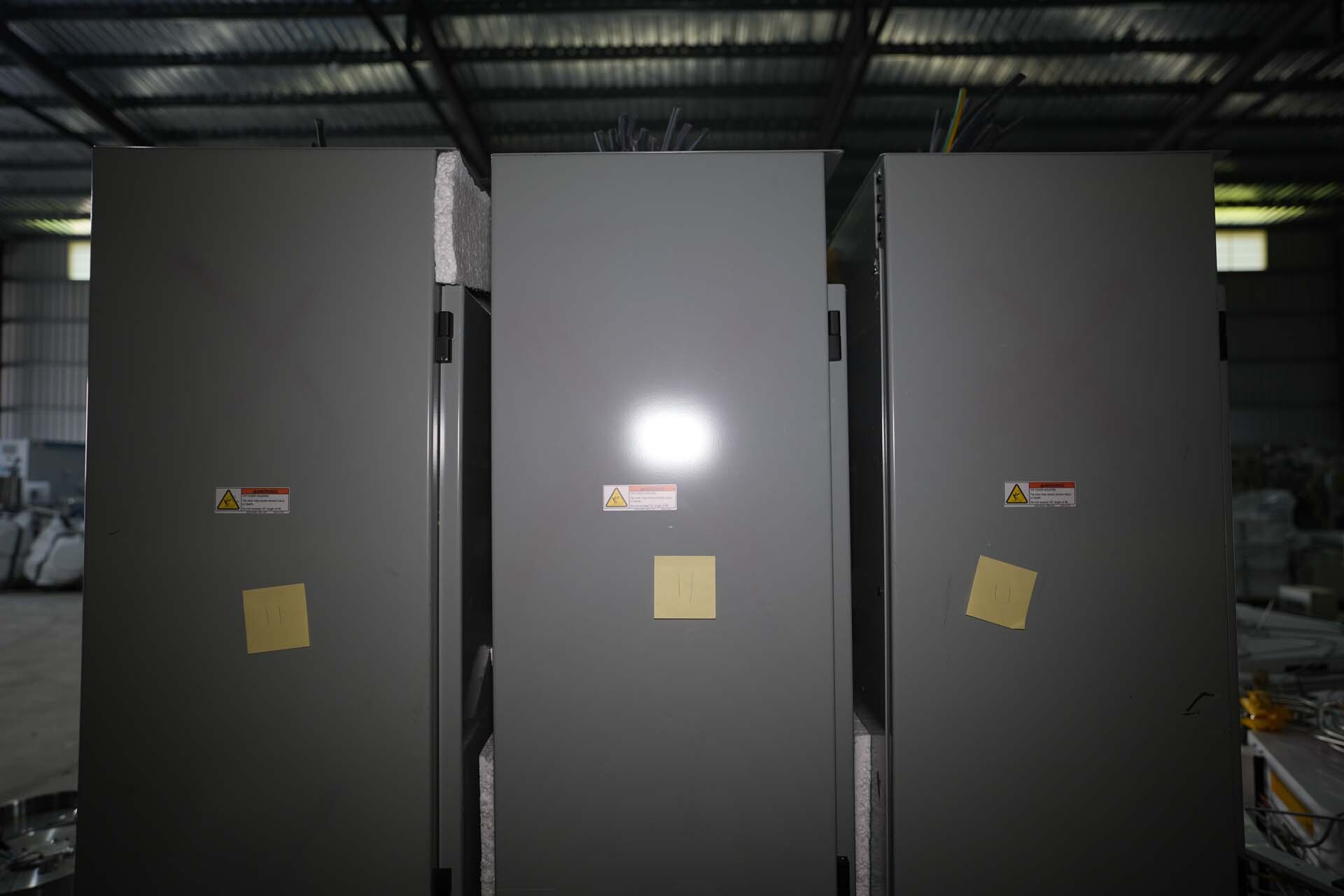 Foto Verwendet AMAT / APPLIED MATERIALS Microwave Zum Verkauf