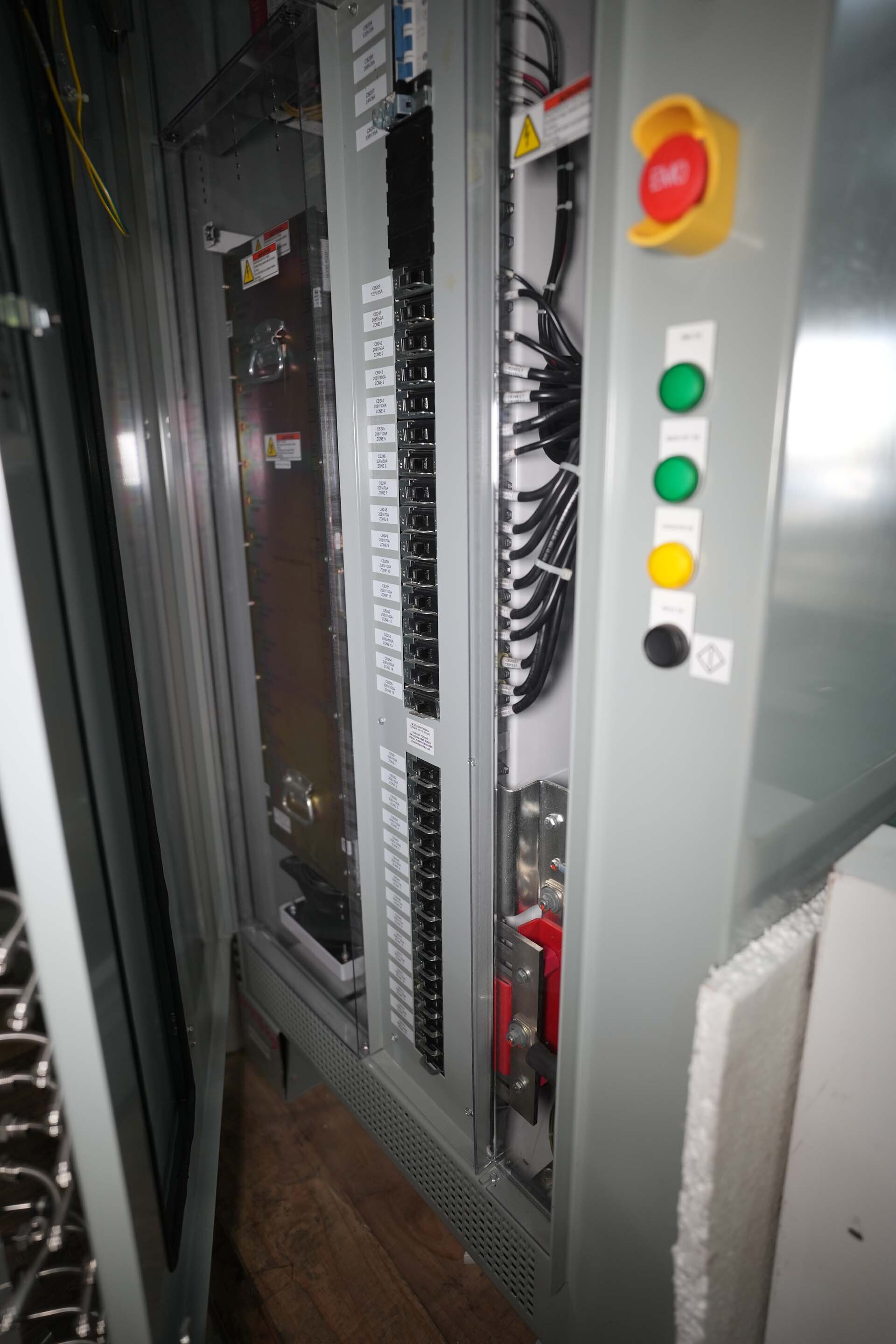 Foto Verwendet AMAT / APPLIED MATERIALS Microwave Zum Verkauf