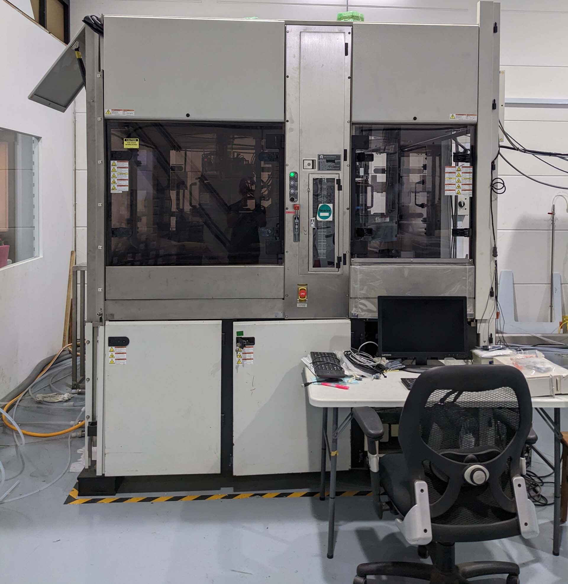 Photo Used AMAT / APPLIED MATERIALS Reflexion 3600 For Sale