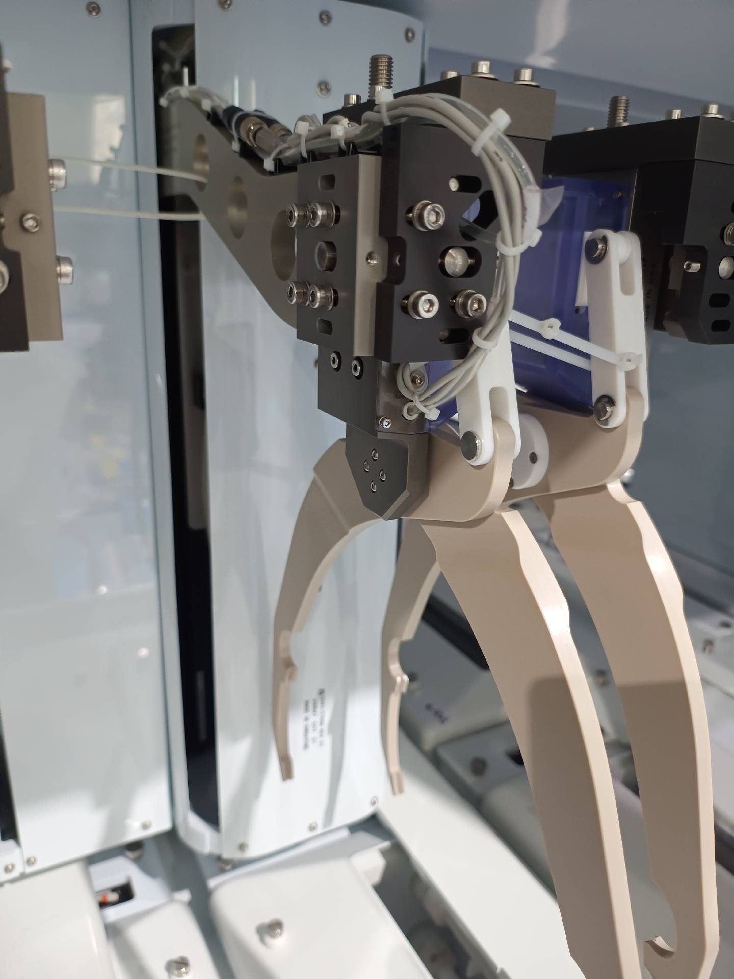 사진 사용됨 AMAT / APPLIED MATERIALS Reflexion LK Prime 판매용
