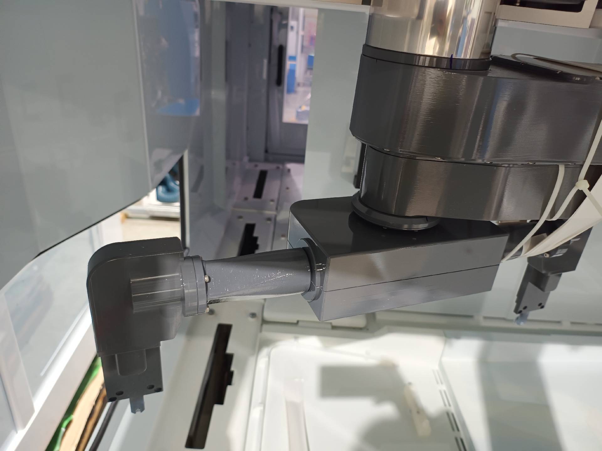 사진 사용됨 AMAT / APPLIED MATERIALS Reflexion LK Prime 판매용