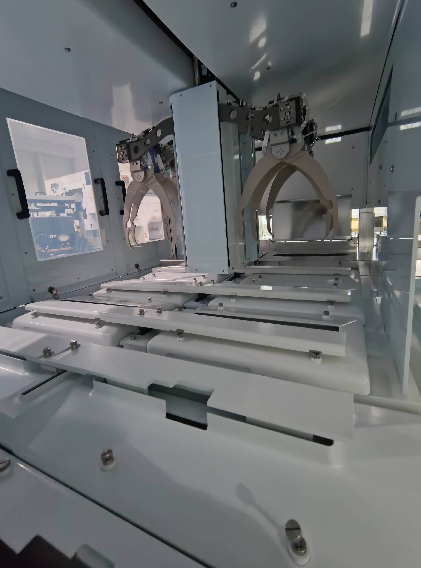 사진 사용됨 AMAT / APPLIED MATERIALS Reflexion LK Prime 판매용