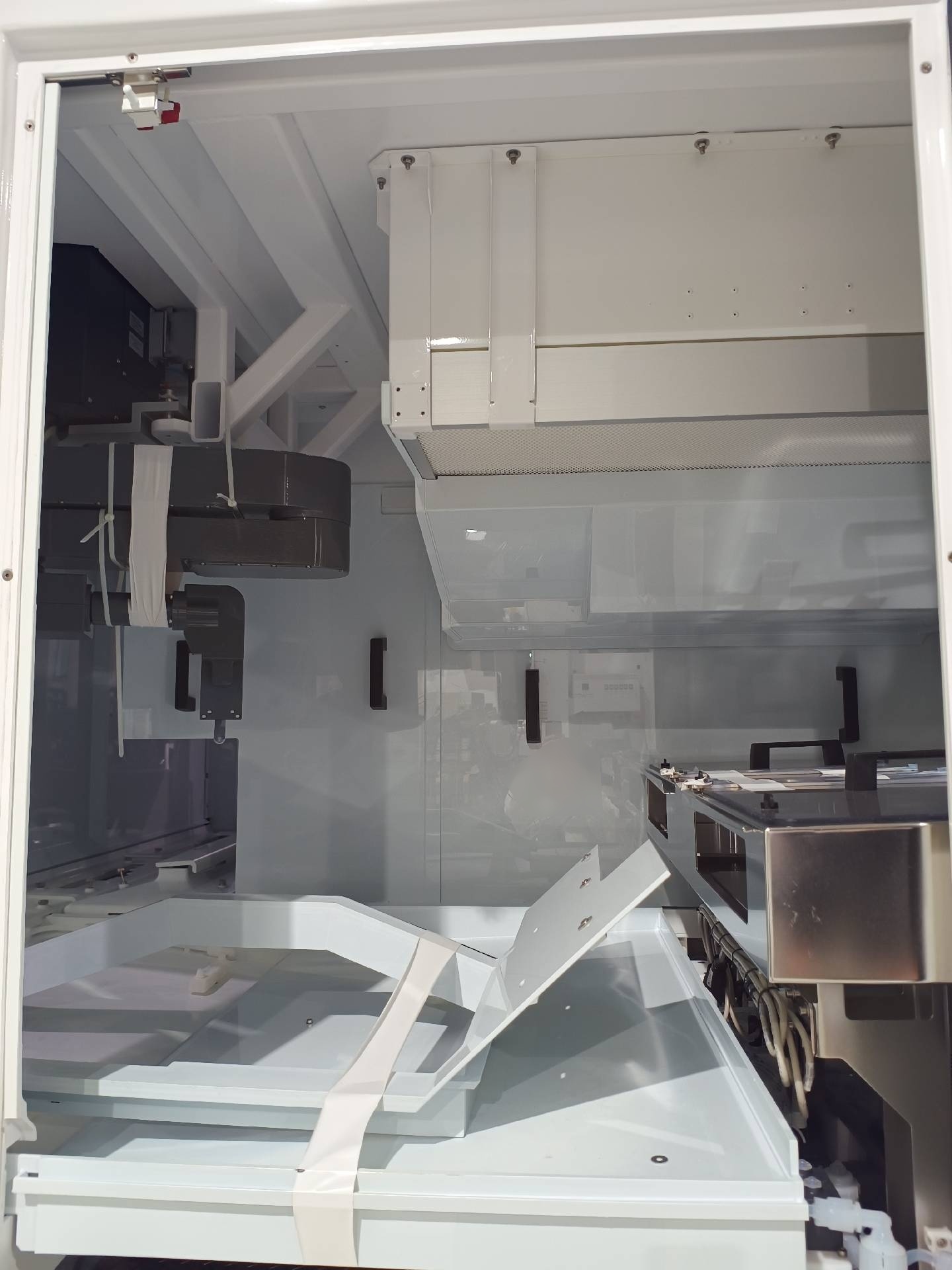사진 사용됨 AMAT / APPLIED MATERIALS Reflexion LK Prime 판매용