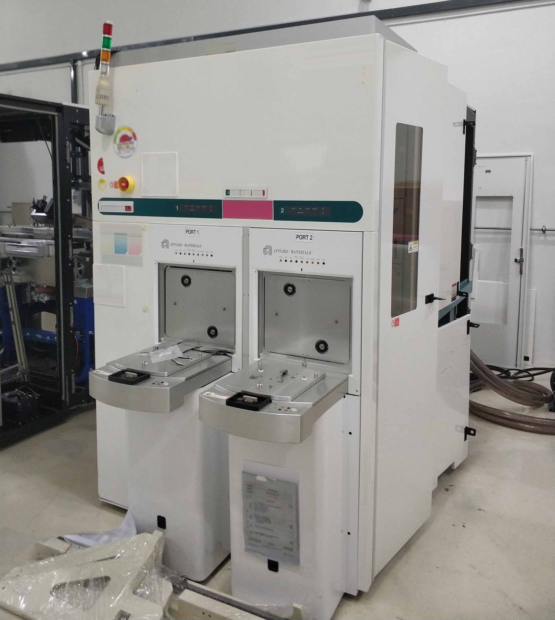 Photo Used AMAT / APPLIED MATERIALS SemVision G2 For Sale