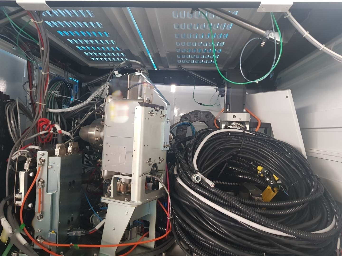 圖為 已使用的 AMAT / APPLIED MATERIALS SemVision G4 待售