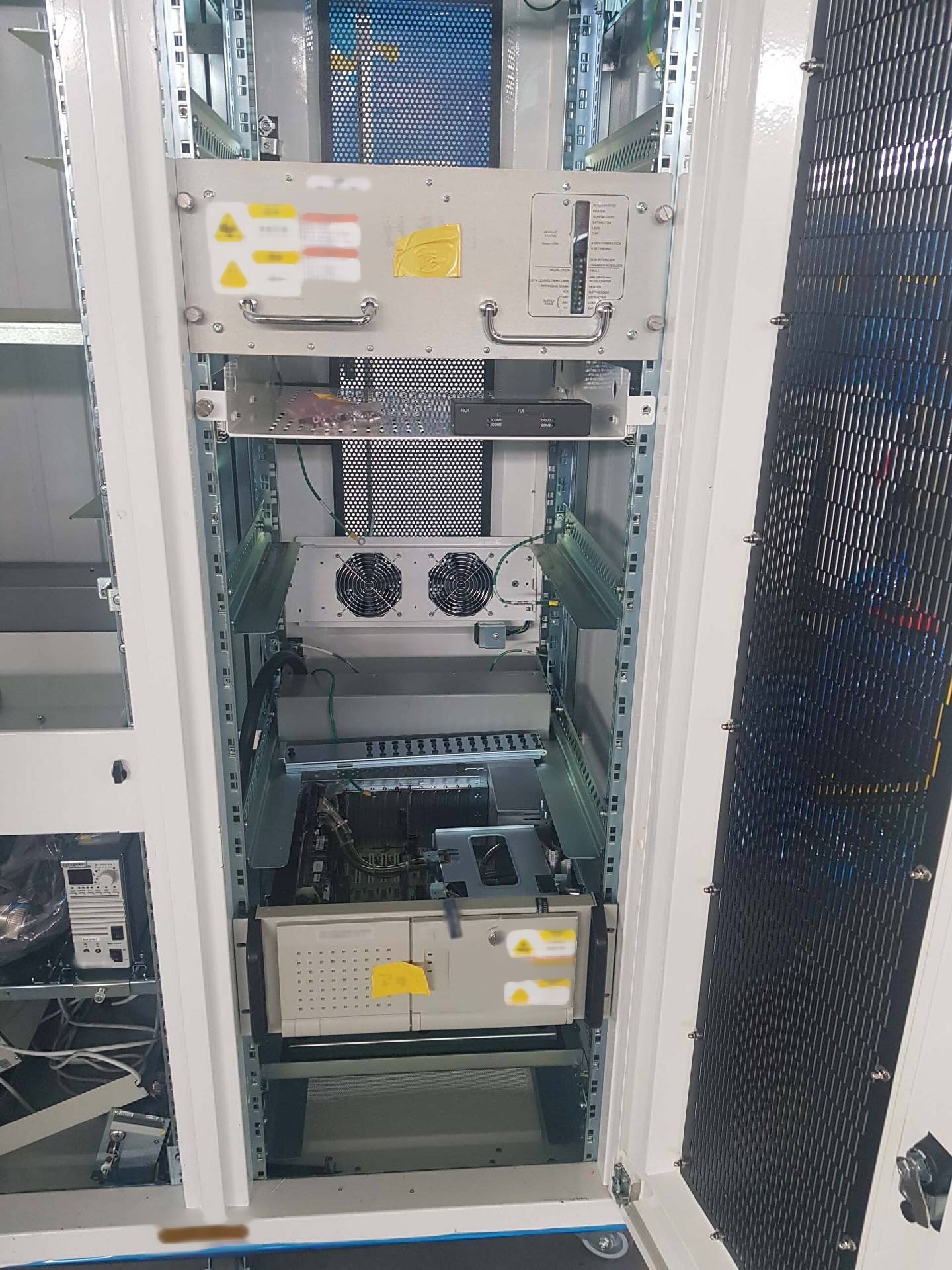 圖為 已使用的 AMAT / APPLIED MATERIALS SemVision G4 待售