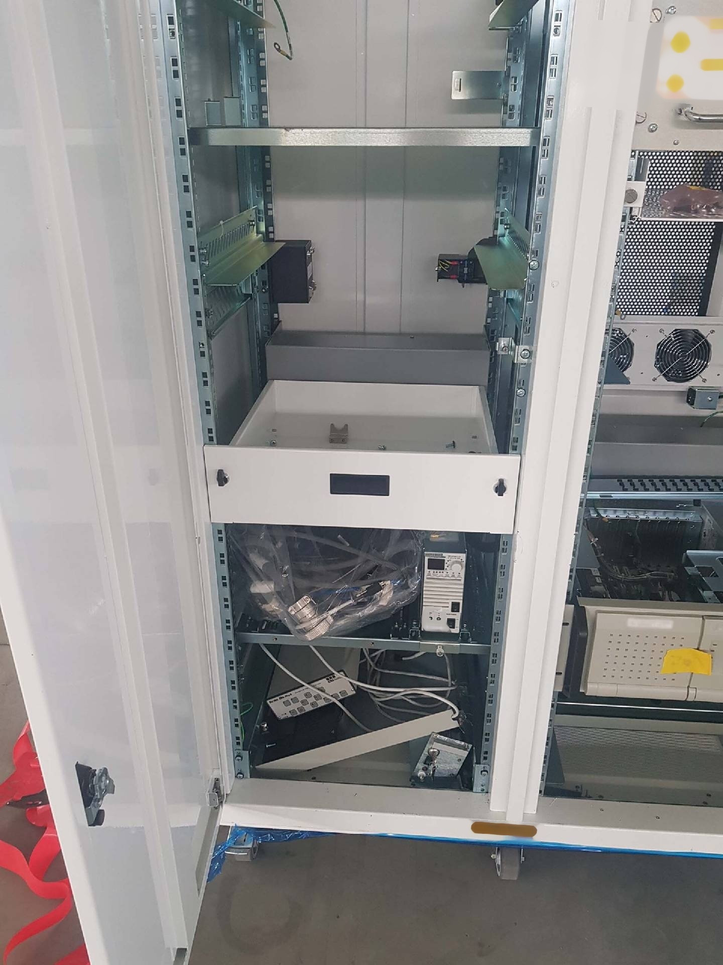 圖為 已使用的 AMAT / APPLIED MATERIALS SemVision G4 待售